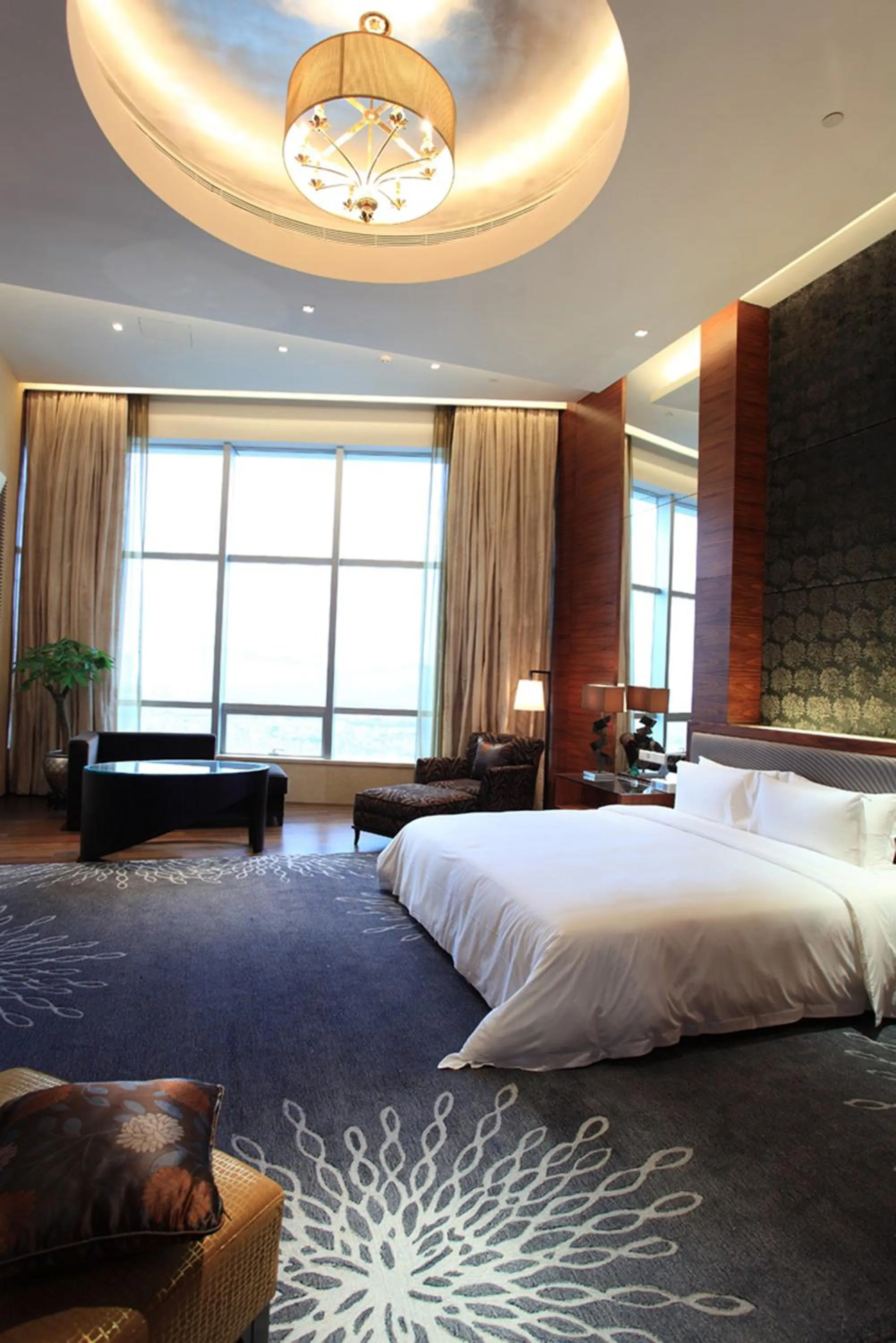 Day, Bed in HJ International Hotel