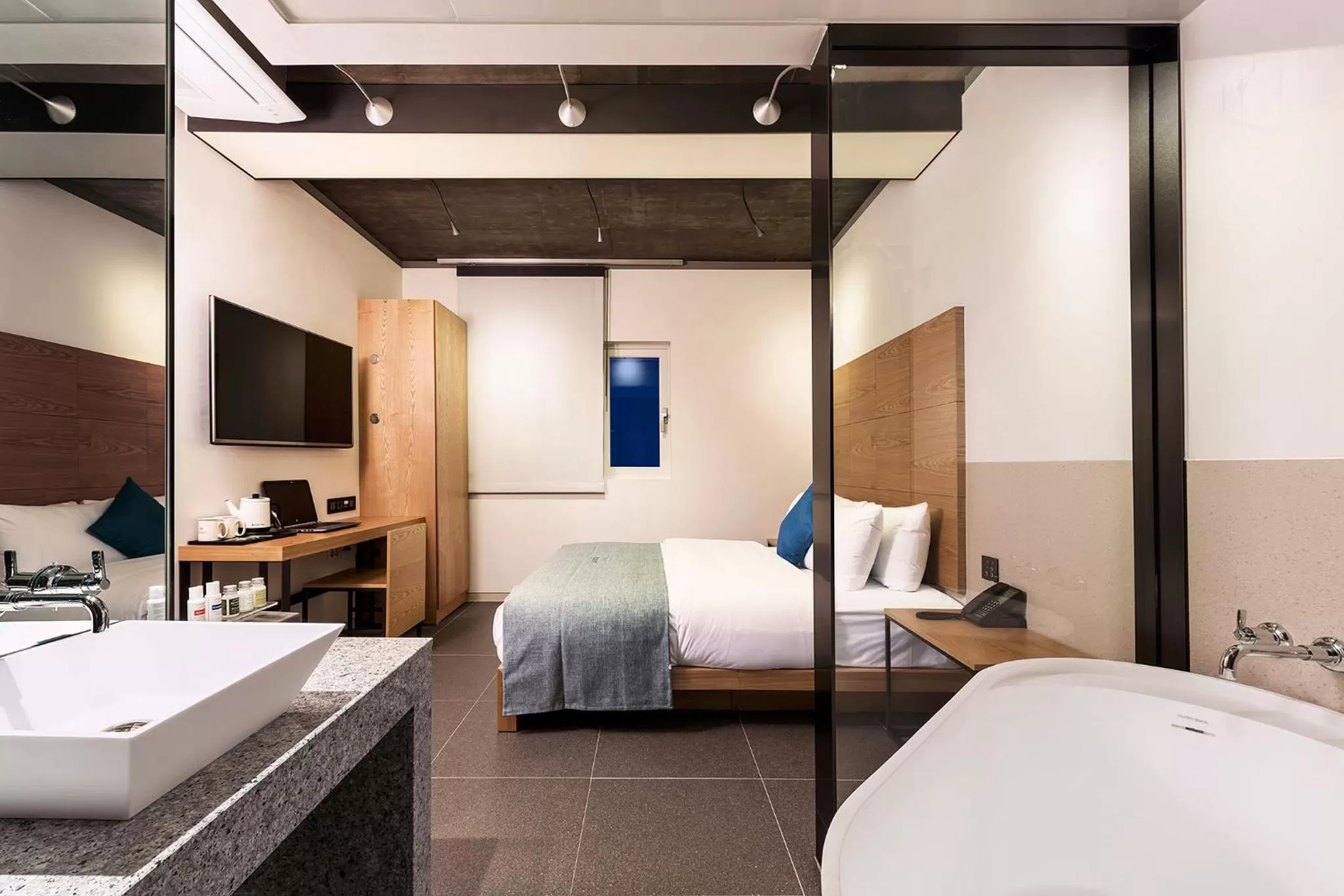 Bed in Delight Hotel Jamsil