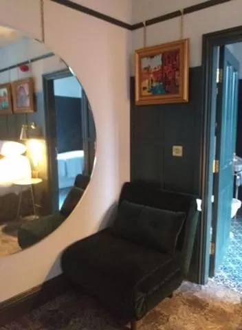 Seating Area in Swan & Railway Hotel Wigan