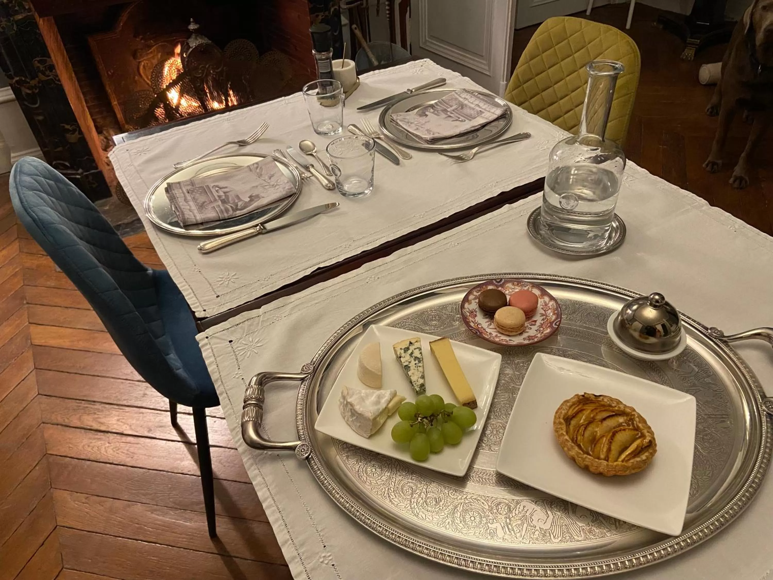 Kitchen or kitchenette, Restaurant/Places to Eat in La Grande Carrée