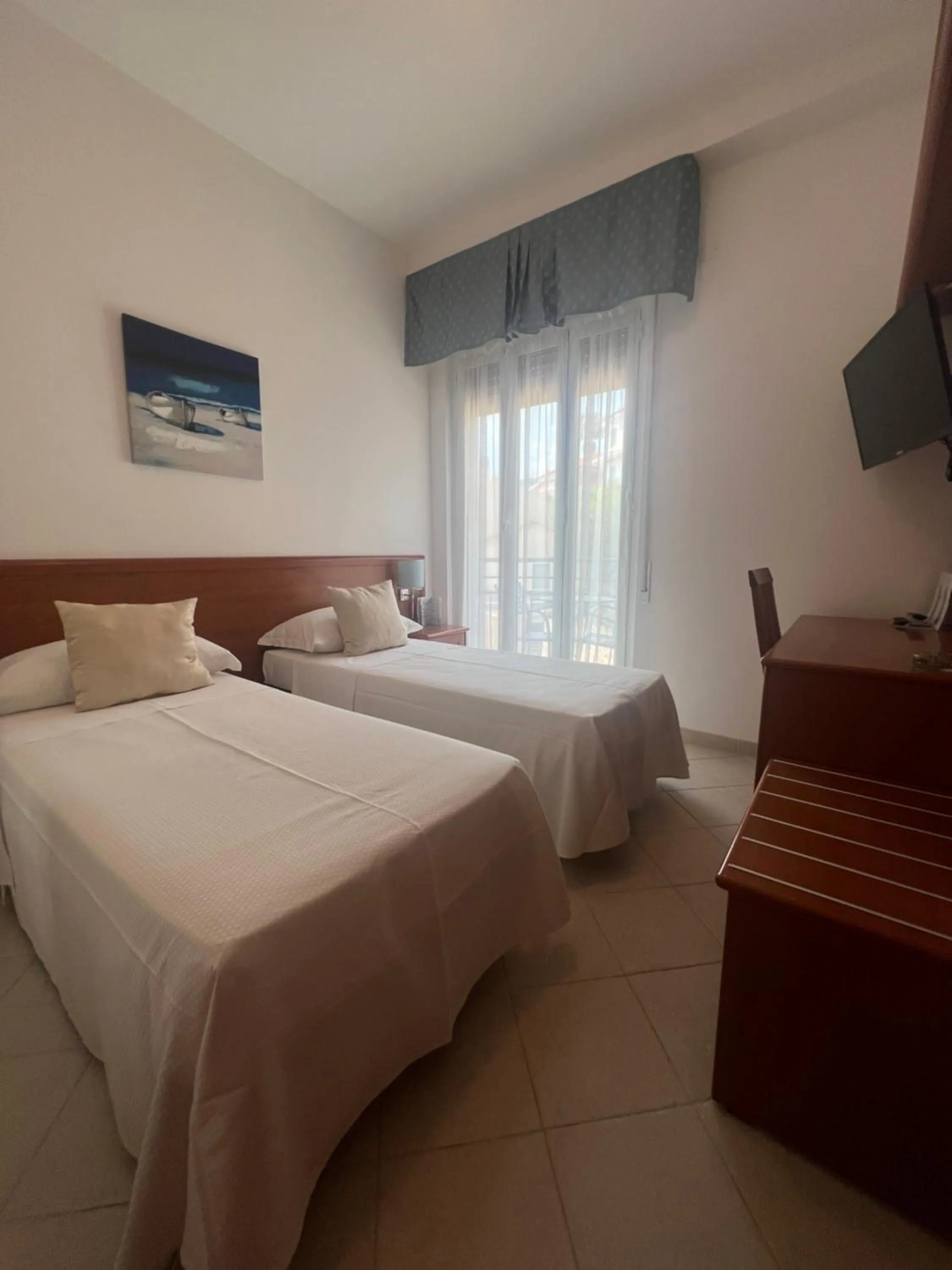 Bedroom, Bed in Hotel Noris