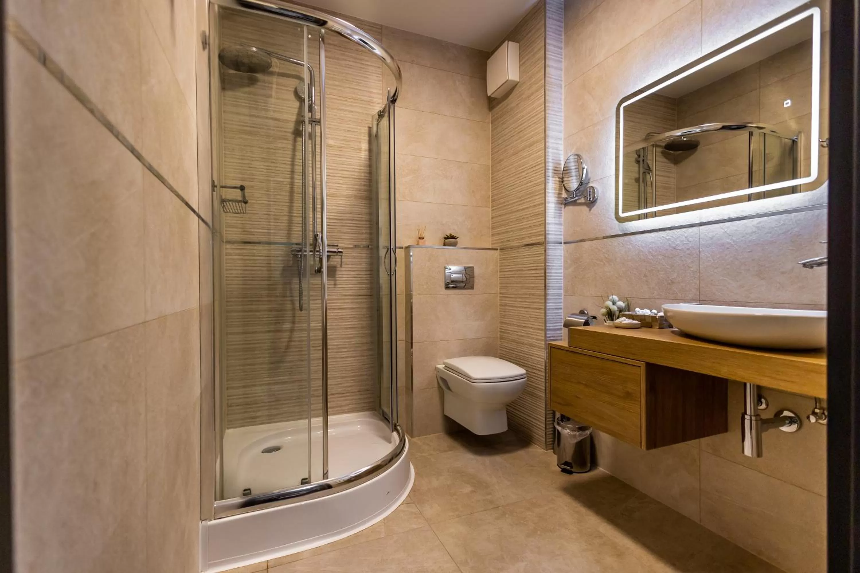 Shower in Mokka House Panzió