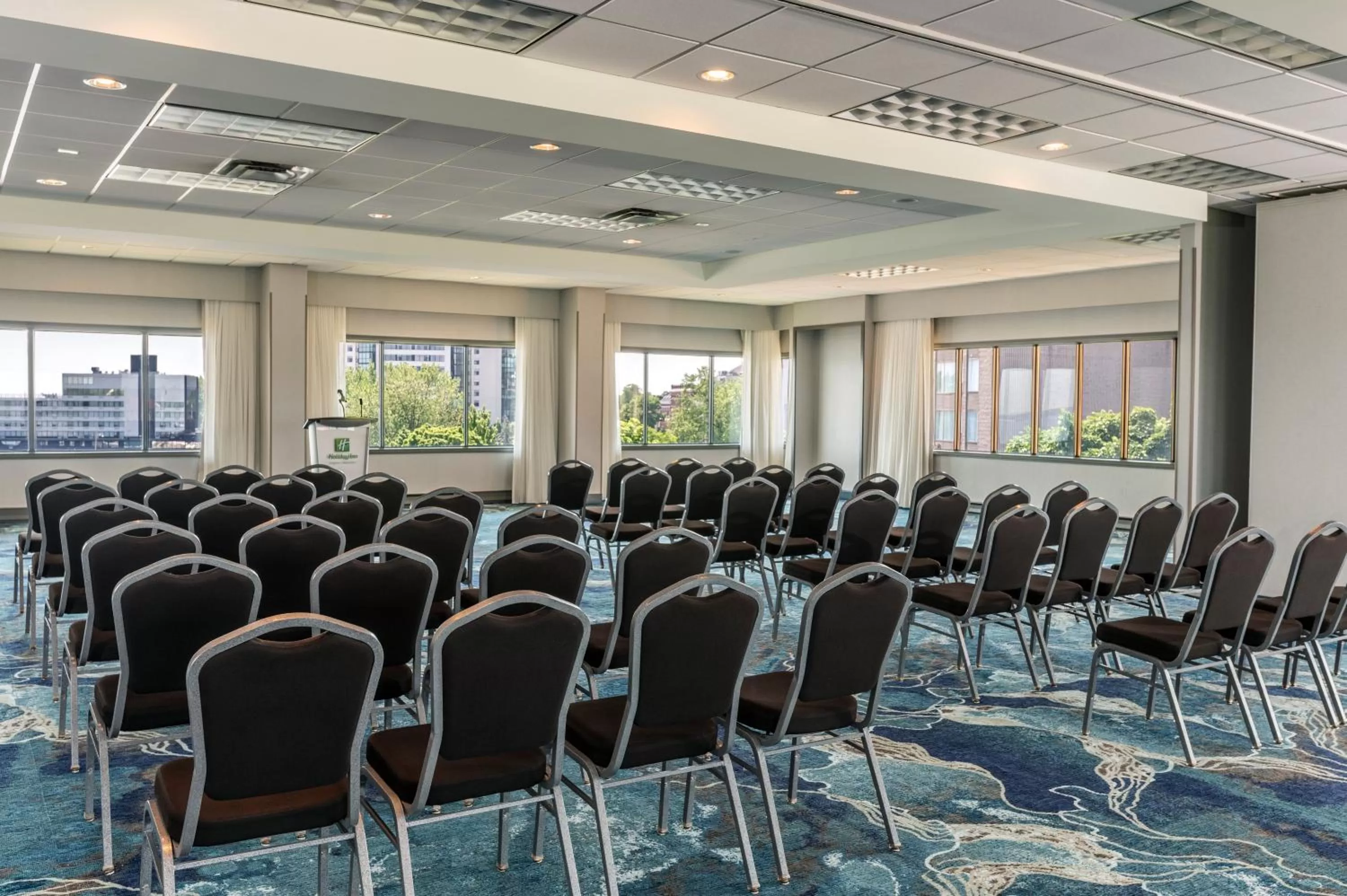 Meeting/conference room in Holiday Inn Kingston - Waterfront by IHG