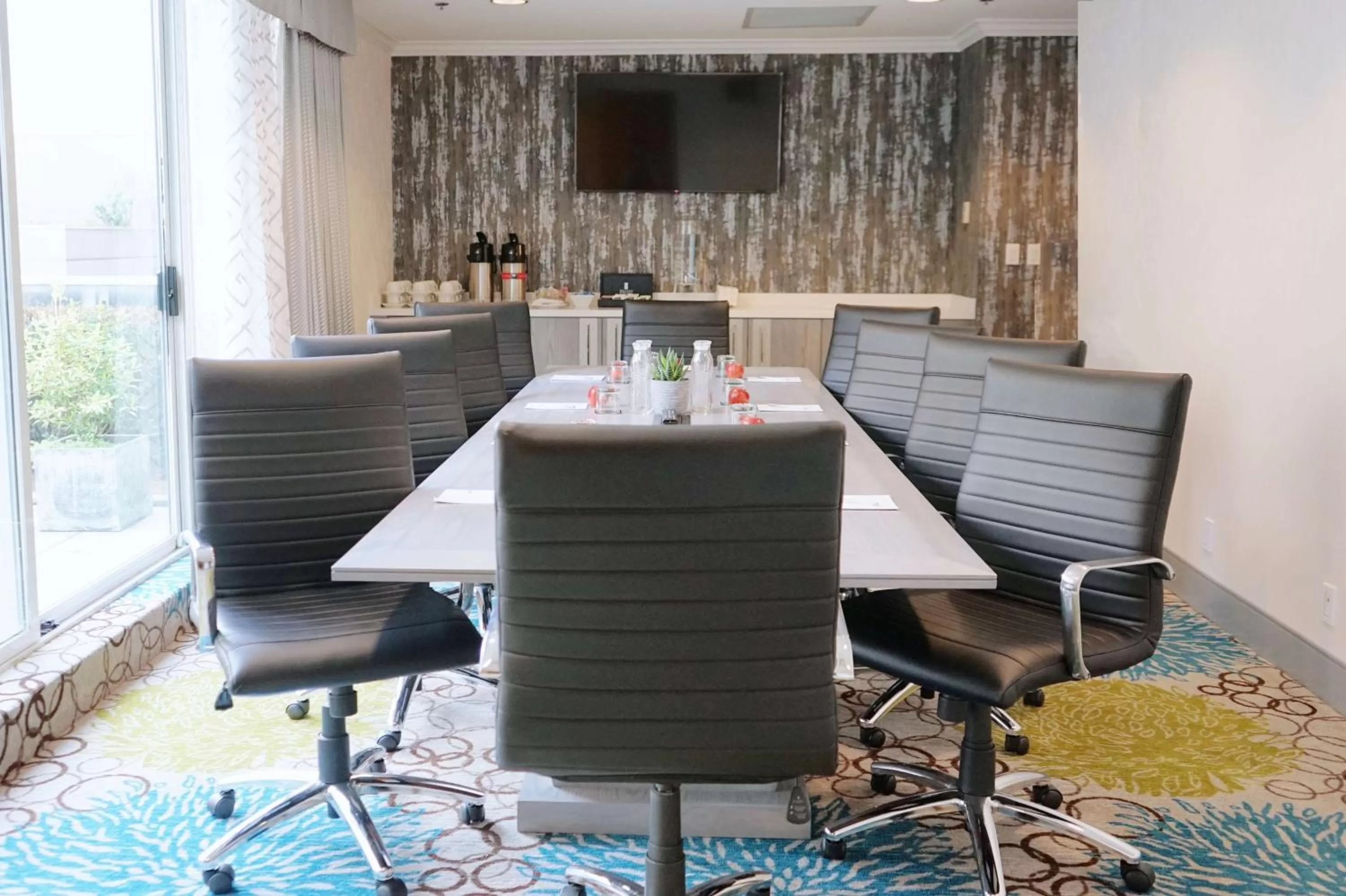 Meeting/conference room in Hampton Inn & Suites, by Hilton - Vancouver Downtown