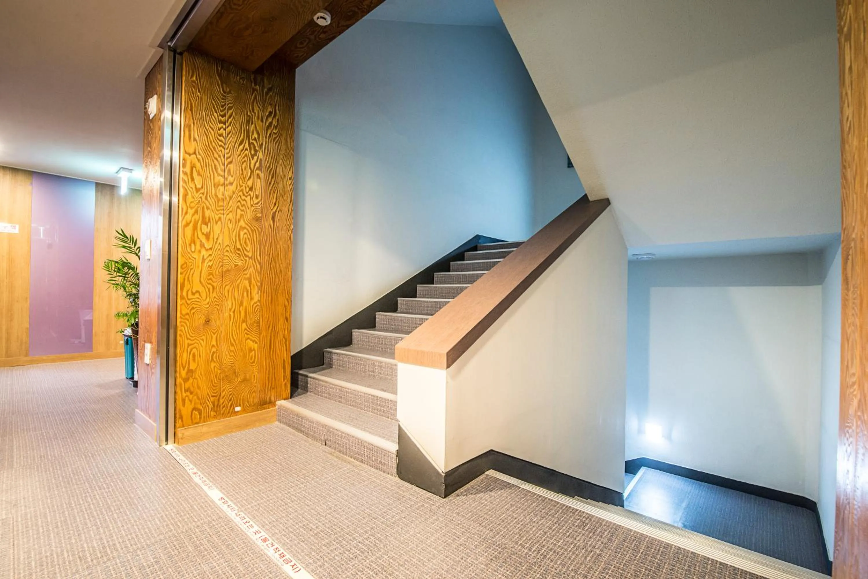 Area and facilities in Champion Hotel