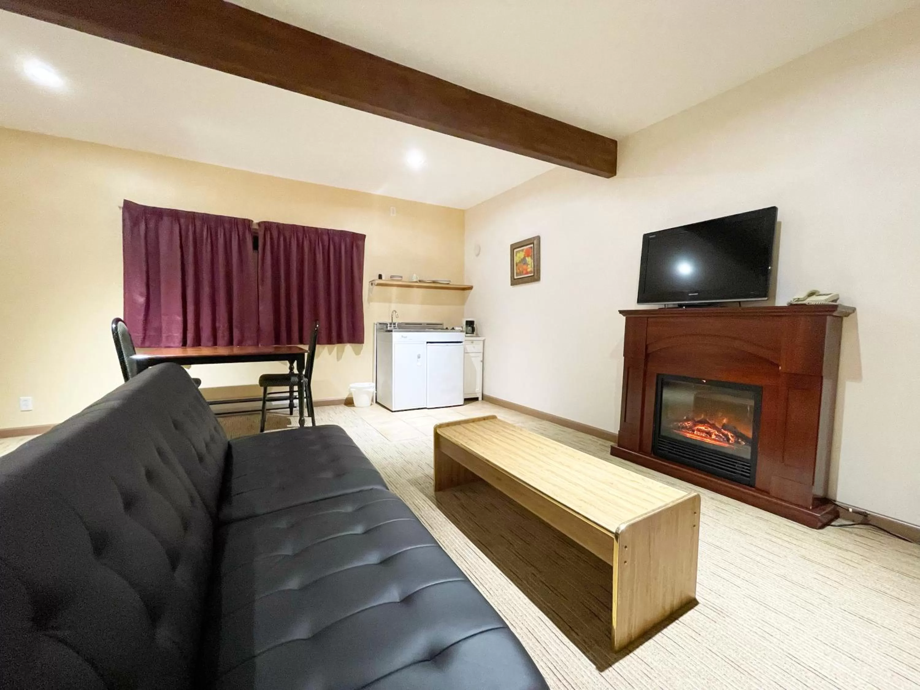 Living room in Valhalla Inn