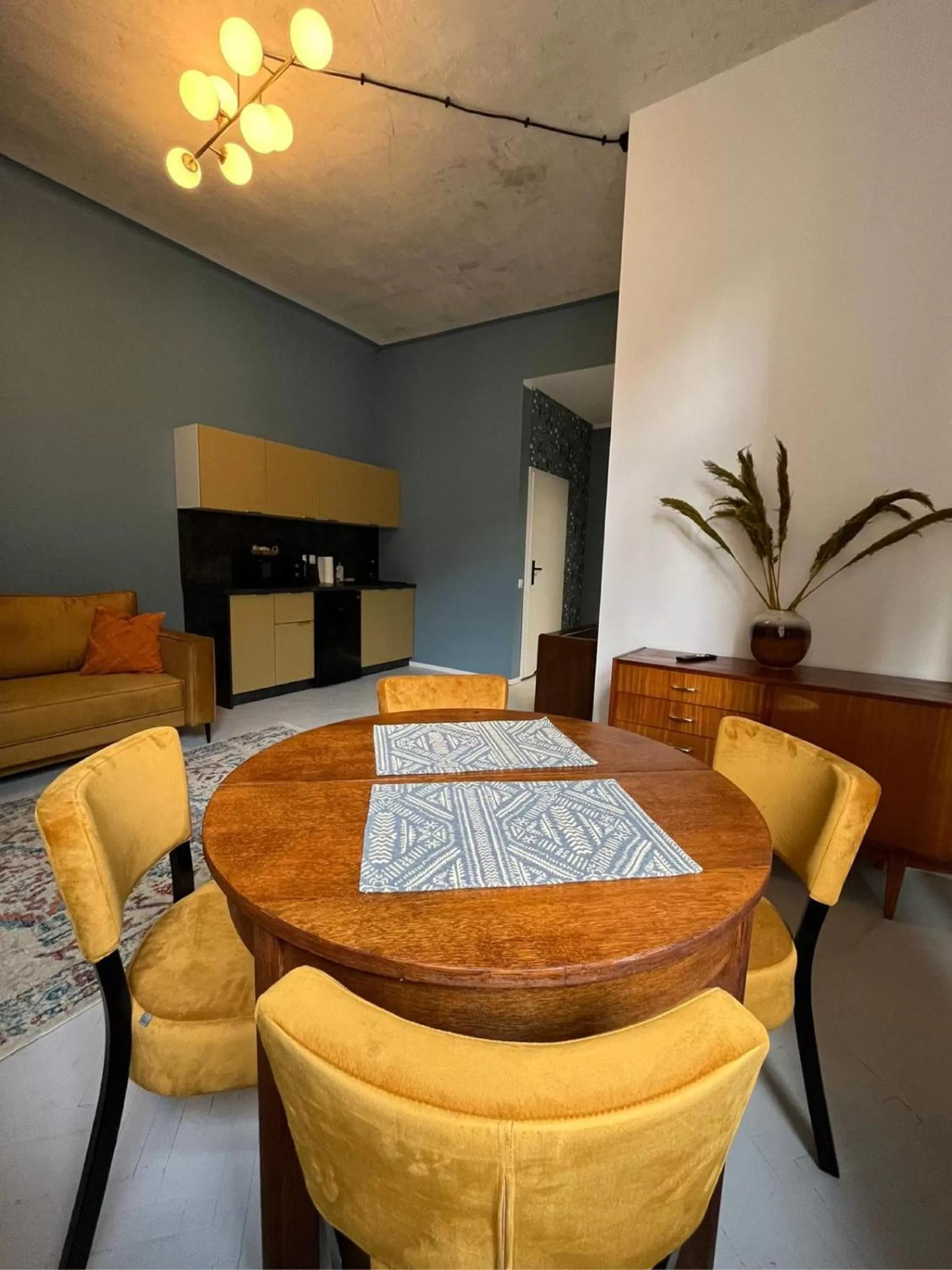 Living room in Apartamenty Piotrkowska 28 by Good Time