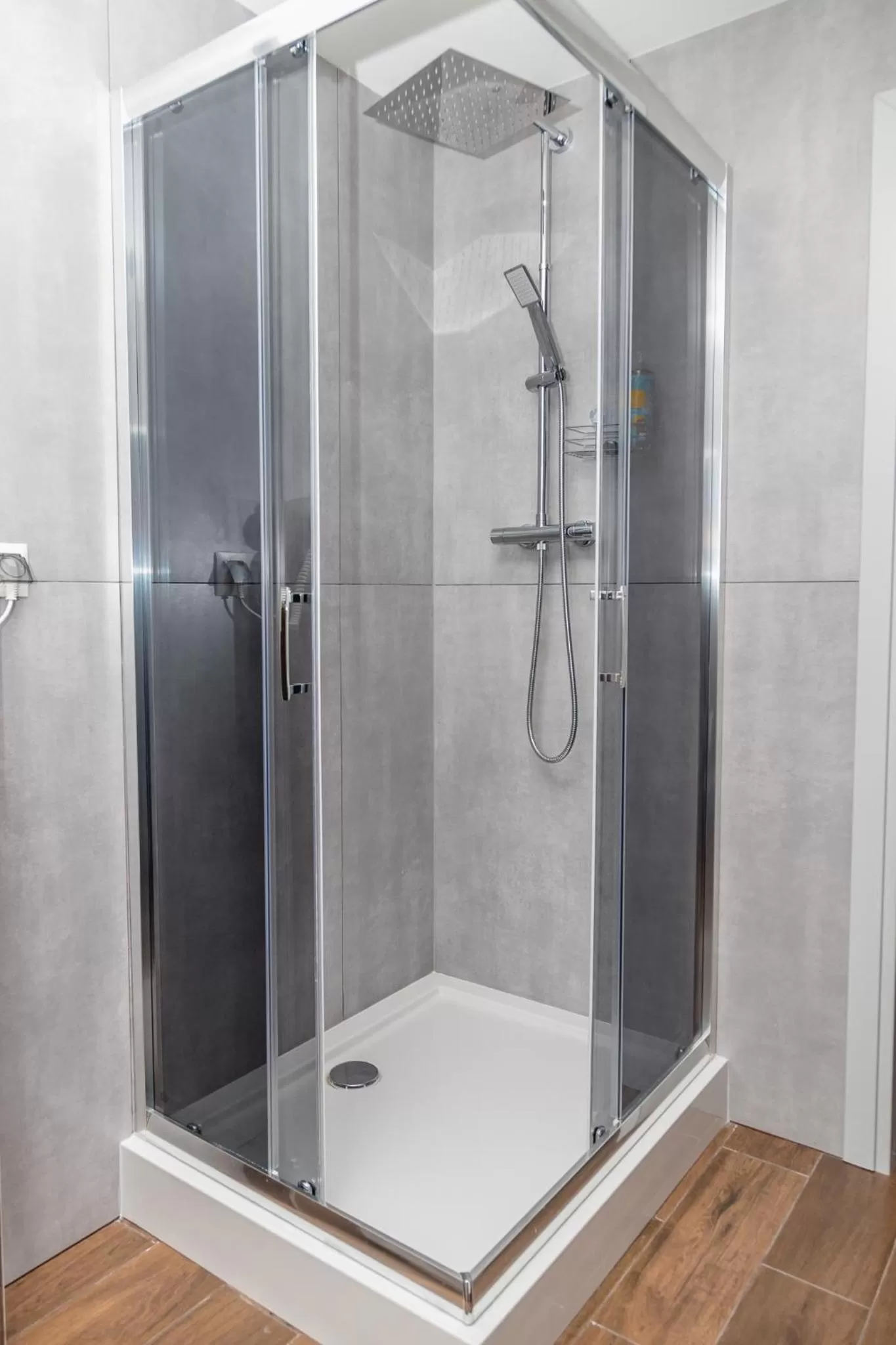 Shower in The Old Townhouse