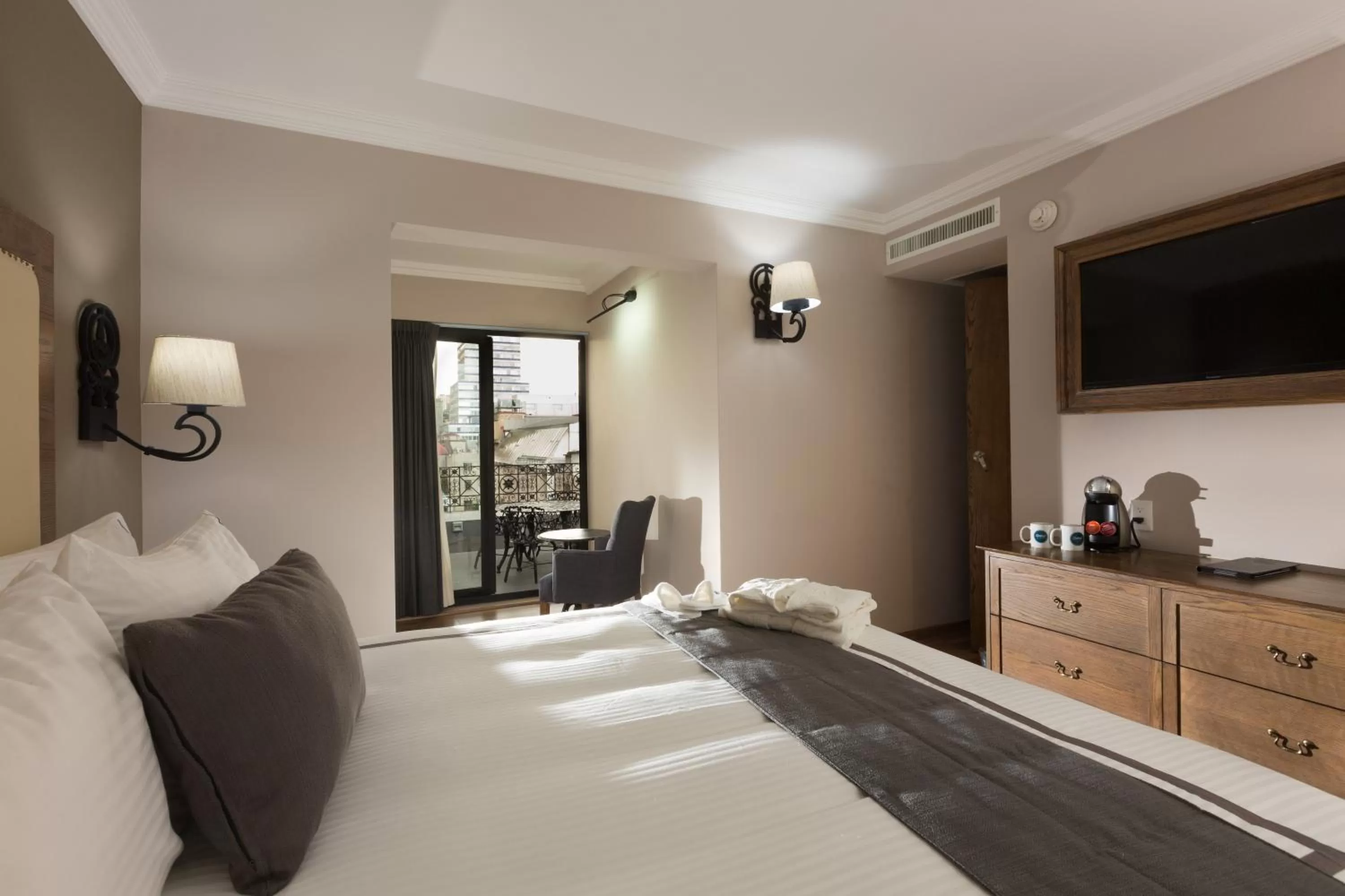 Off site, Bed in Historico Central Hotel