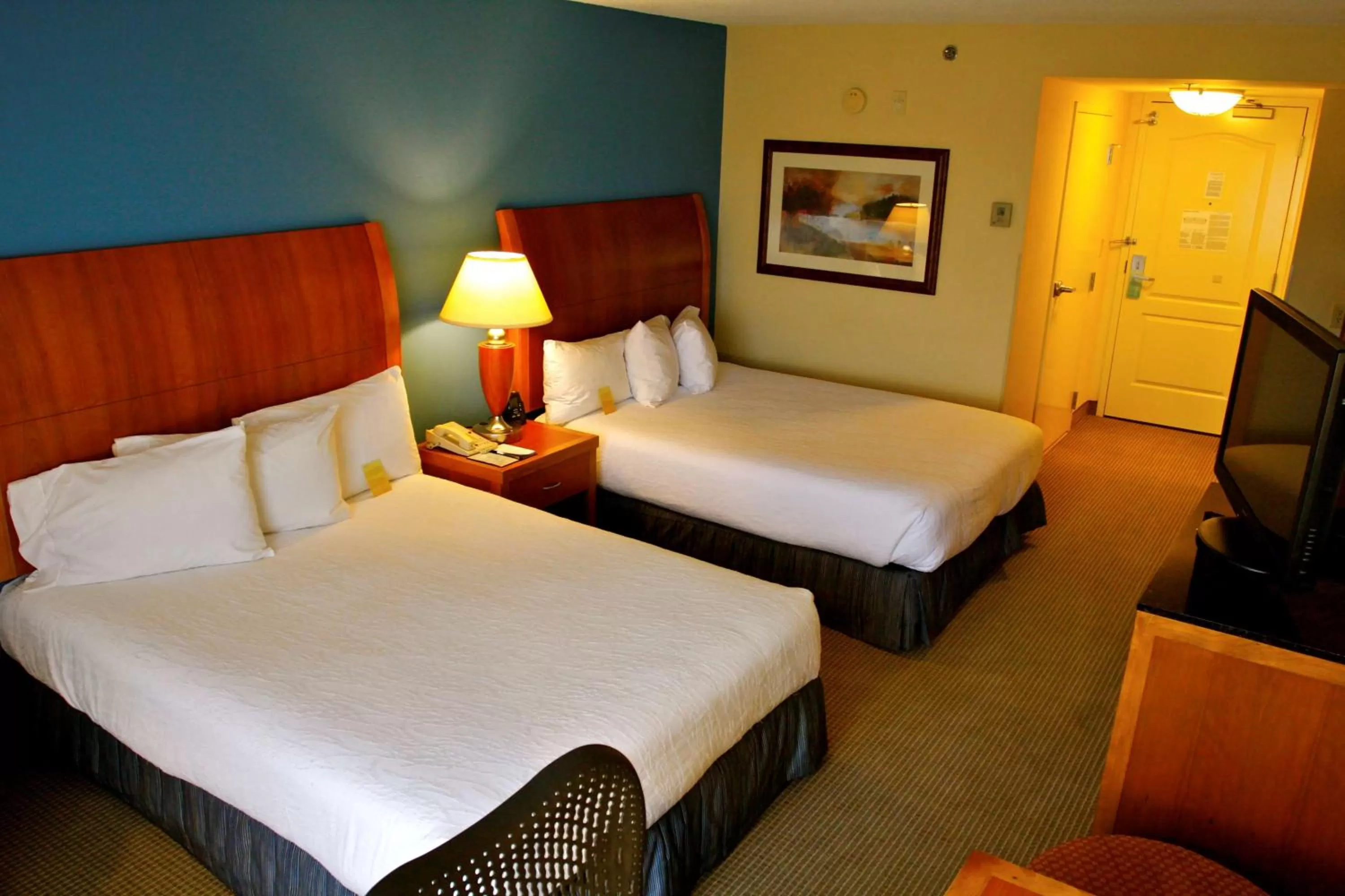 Queen Suite with Two Queen Beds and Roll-In Shower - Disability Access/Non-Smoking in Hilton Garden Inn Albany
