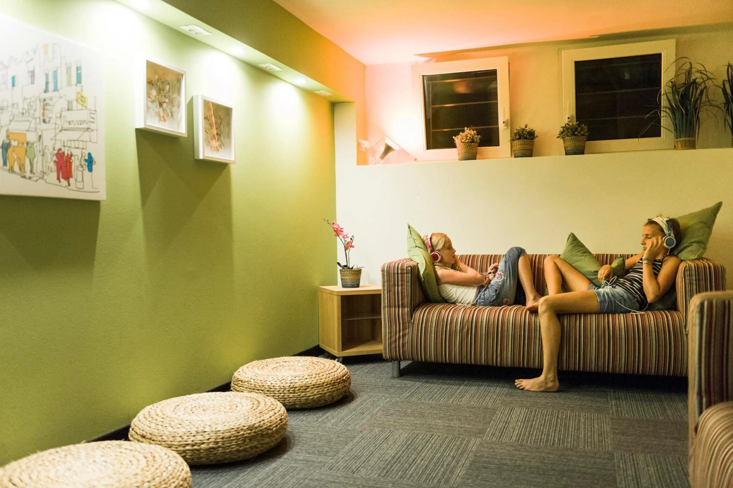 Communal lounge/ TV room in Active & Family Hotel Gioiosa