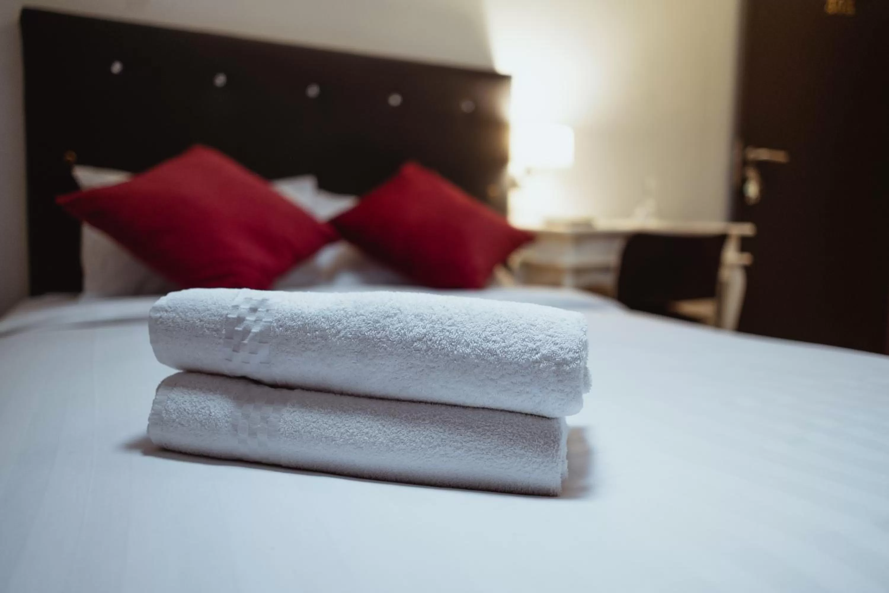 Bed in Hotel Le Centenaire Brussels Expo