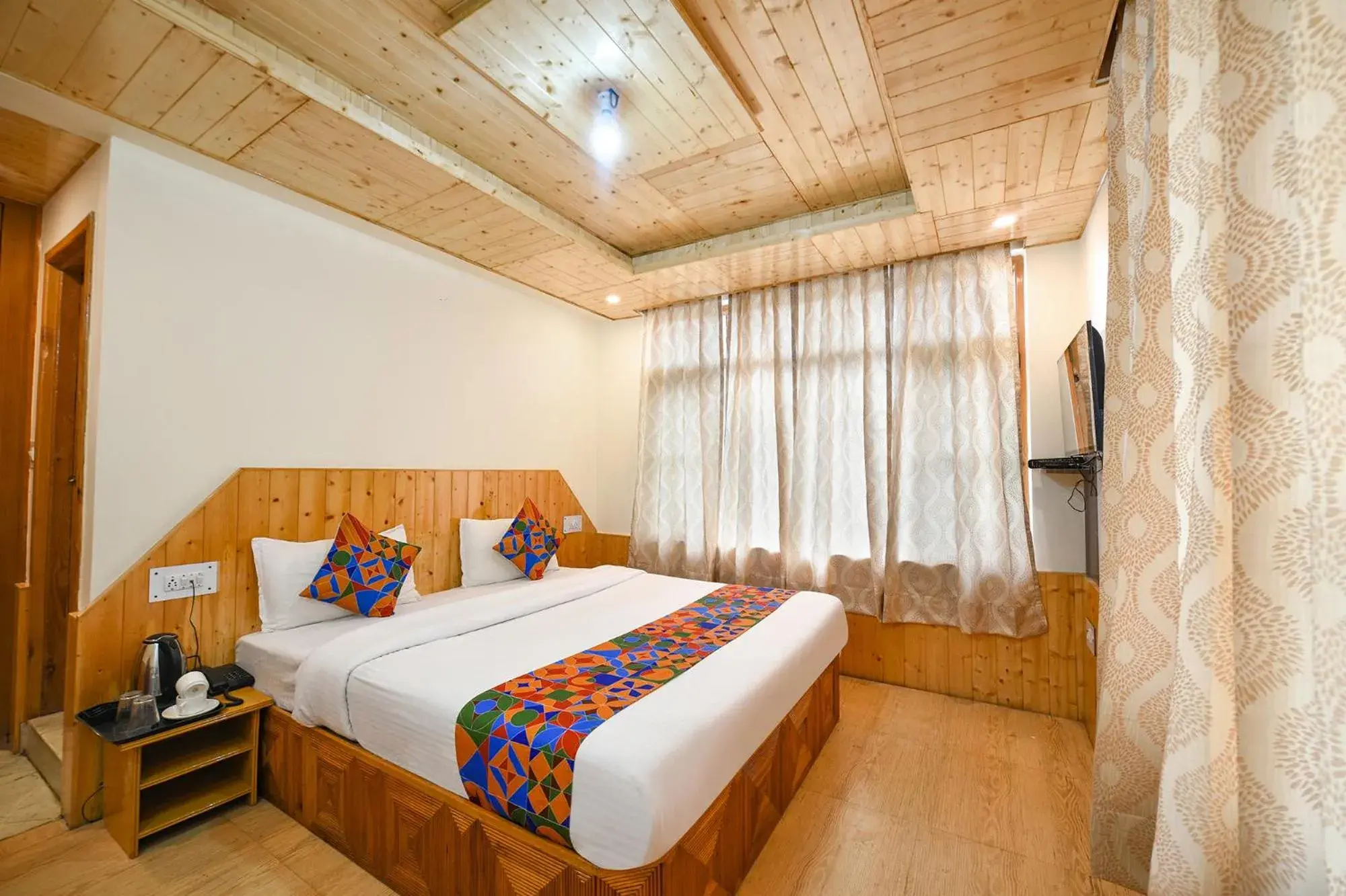 Bed in FabHotel Misty Hills Nehru Kund Bed in FabHotel Misty Hills Nehru Kund