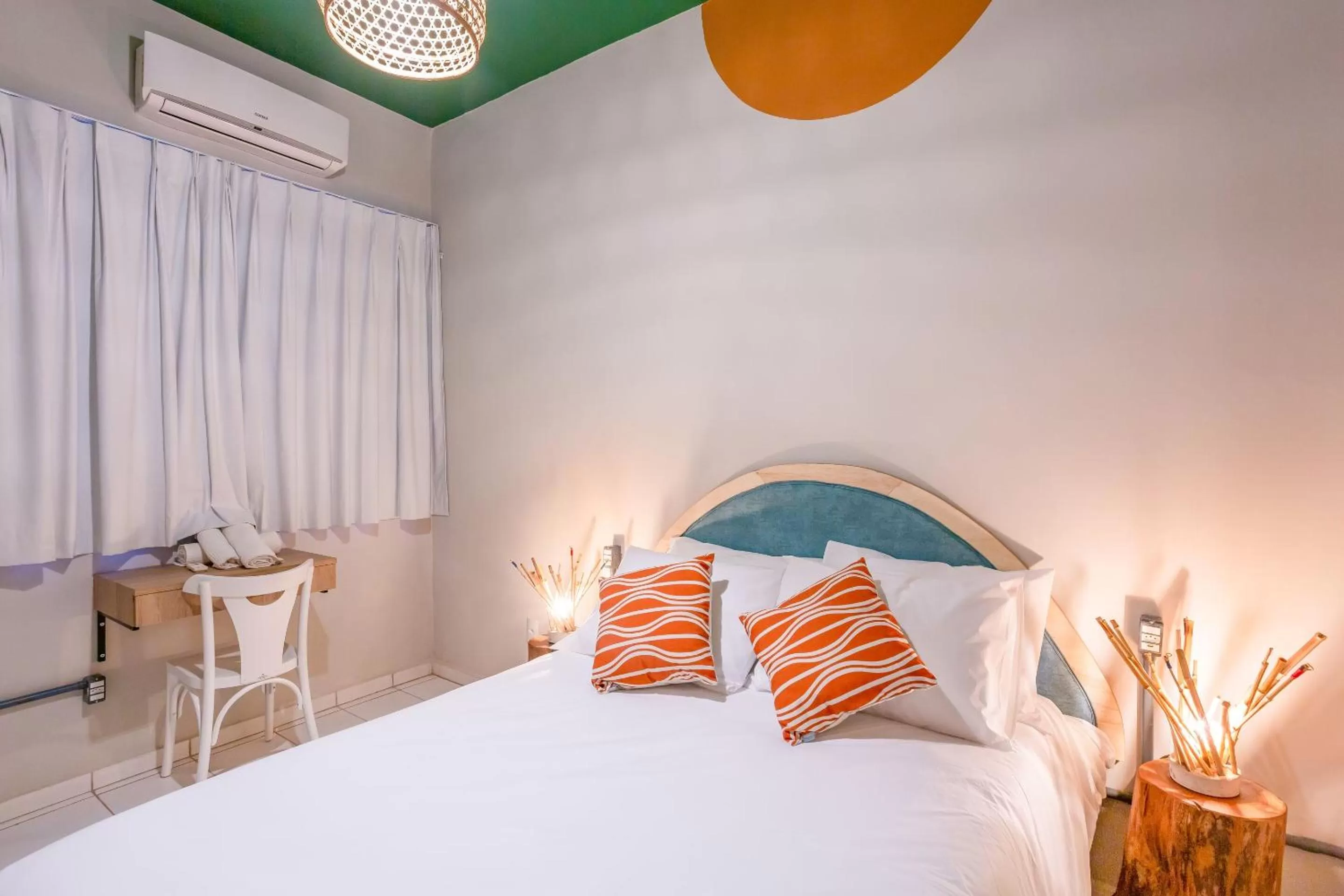 Double Room with Shared Bathroom in The Garden