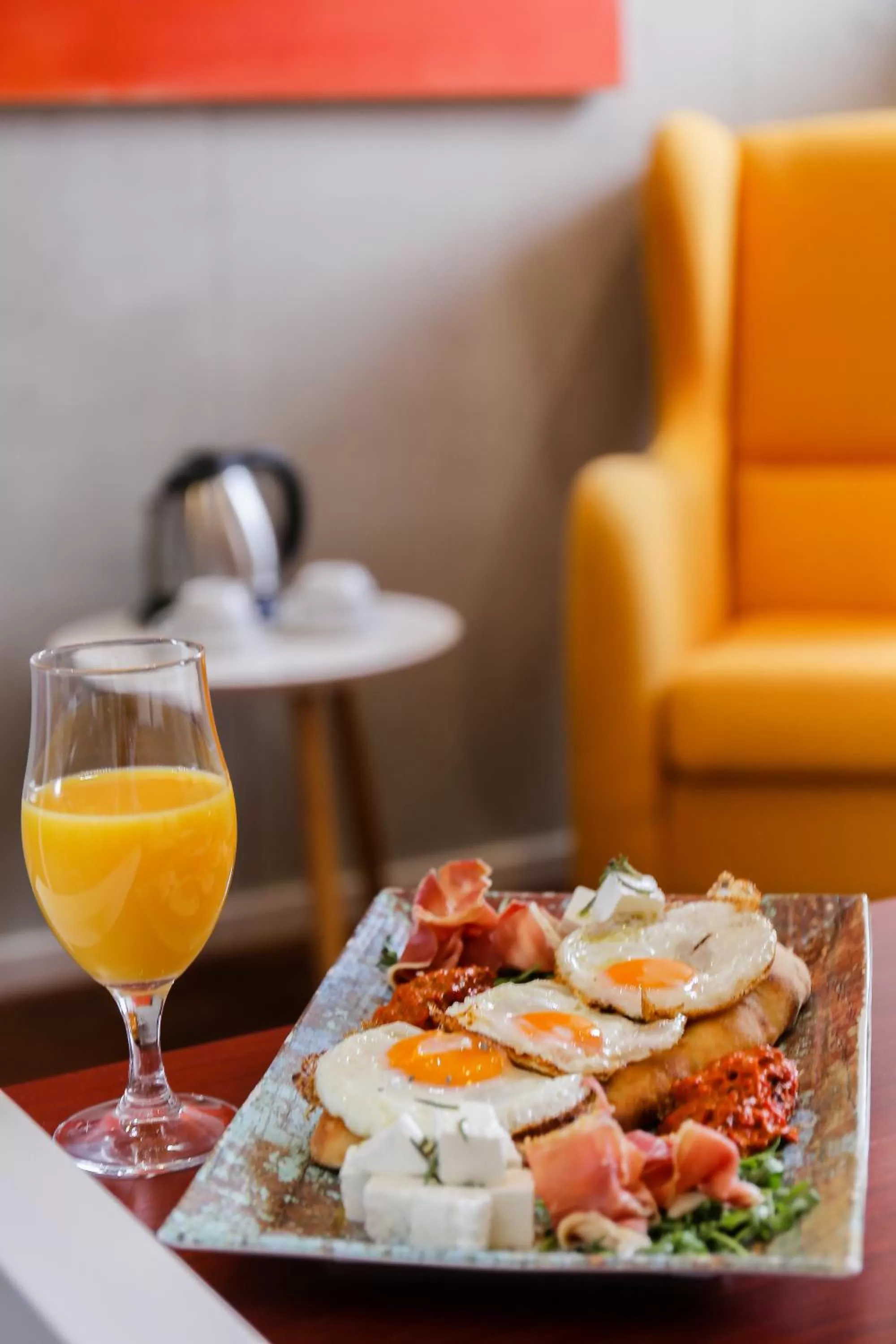 Food and drinks in Boutique Rooms