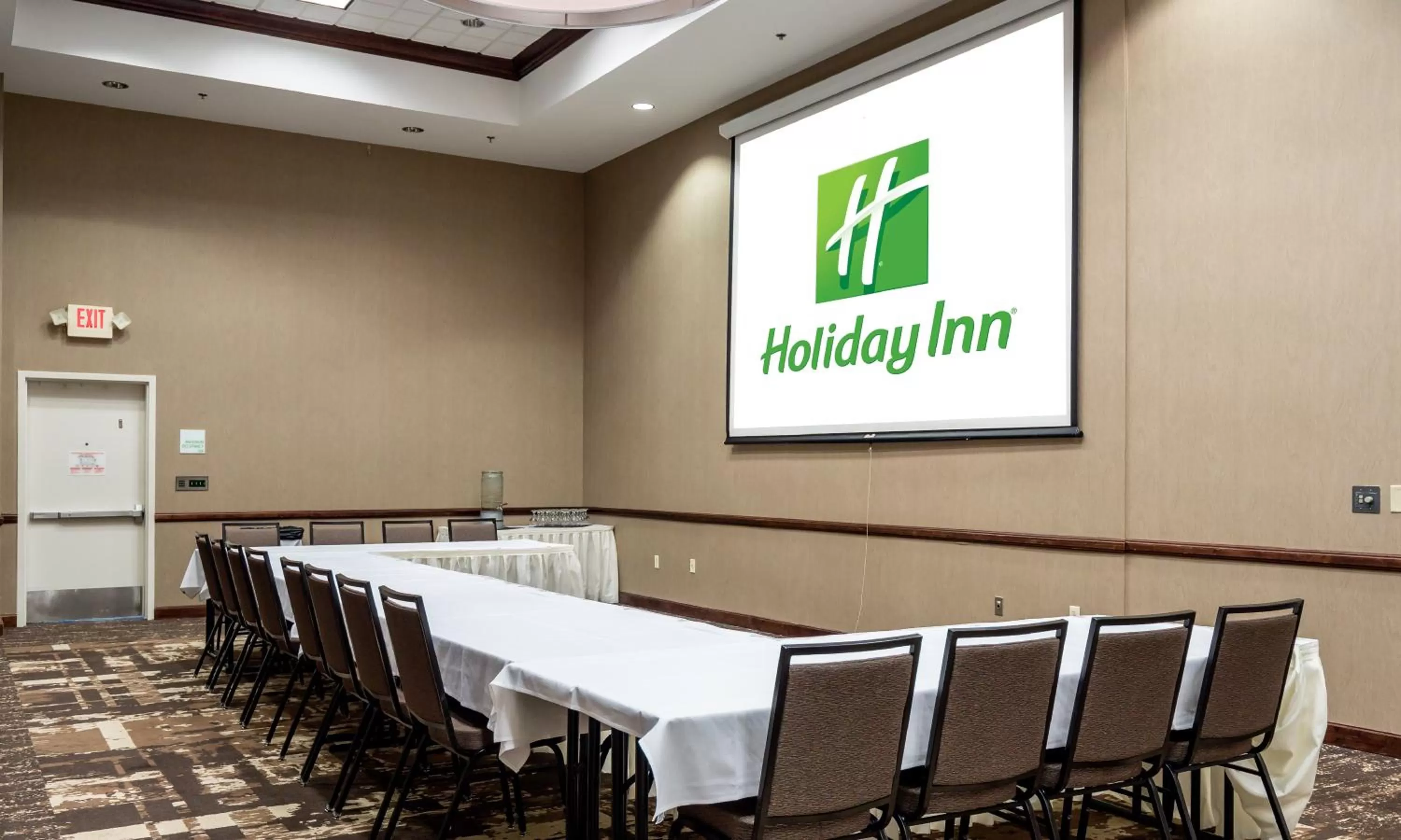 Meeting/conference room in Holiday Inn Conference Center Marshfield by IHG