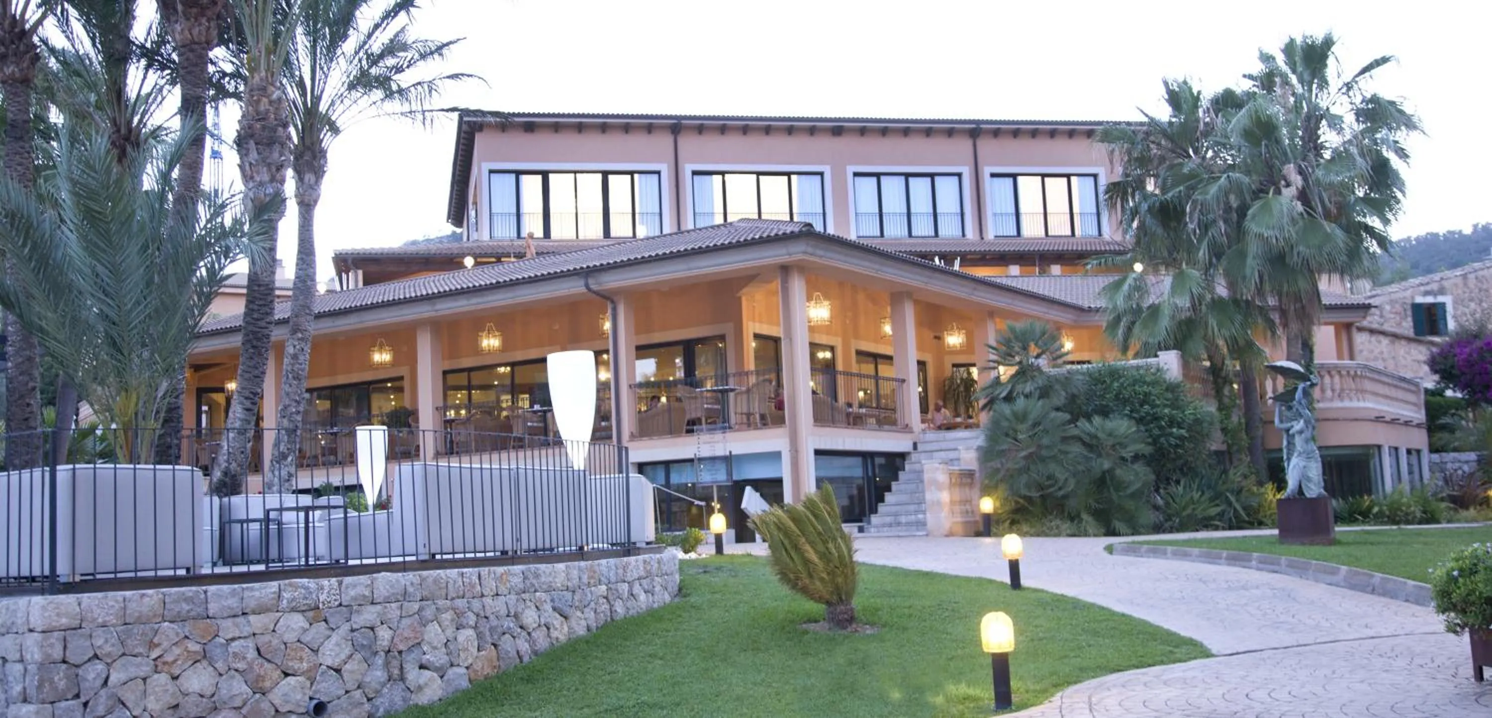 Garden in Mon Port Hotel & Spa