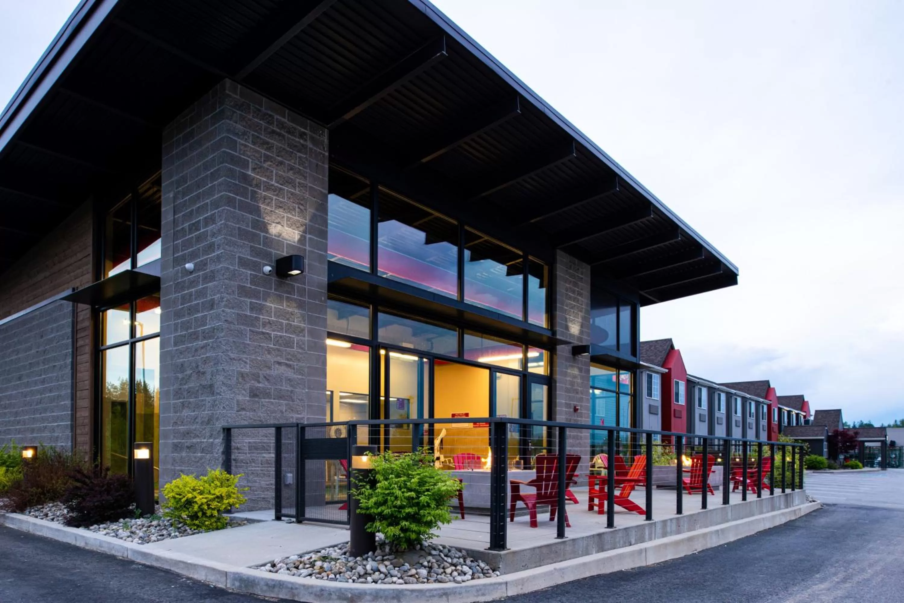 Patio in Hotel Ruby Sandpoint