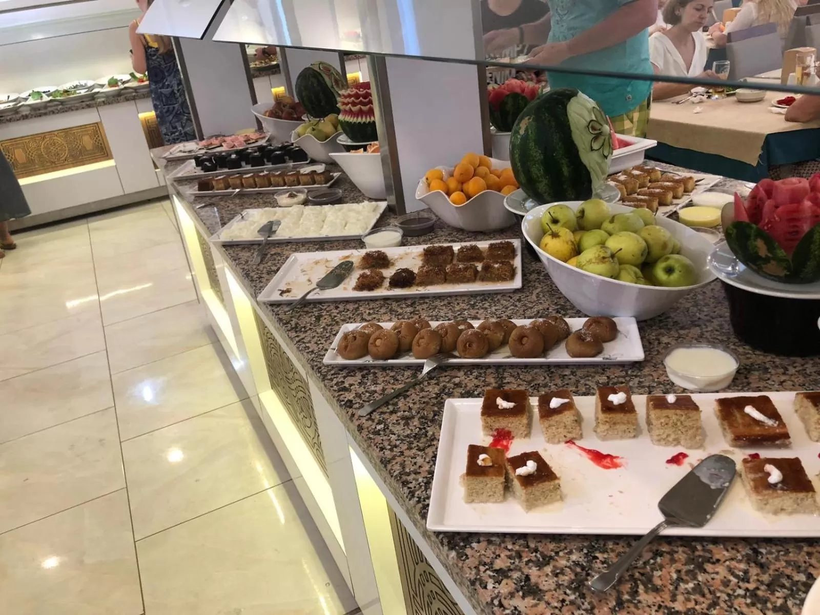 Food and drinks in Arsi Enfi City Beach Hotel