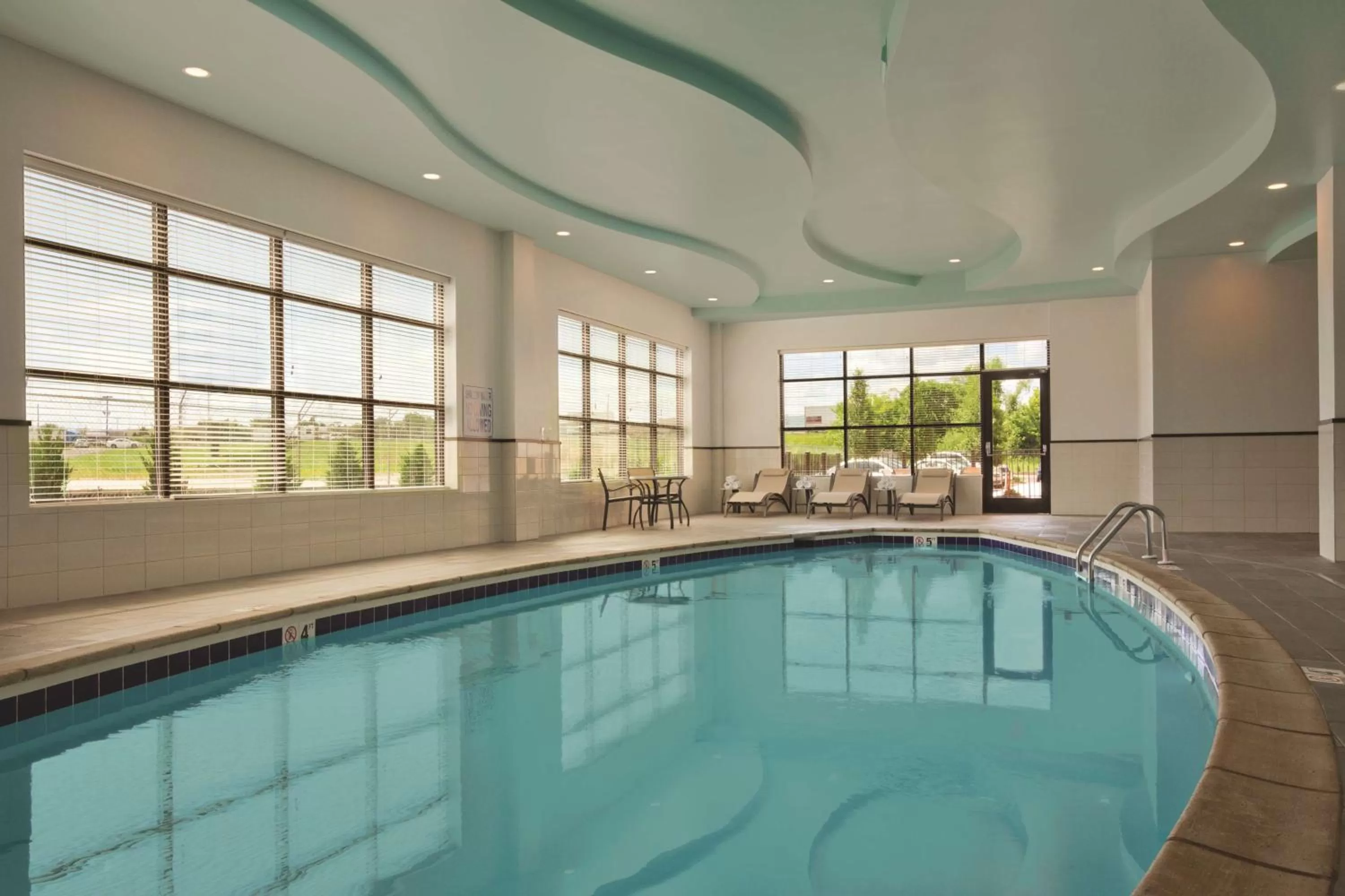 Pool view in Embassy Suites by Hilton Knoxville West