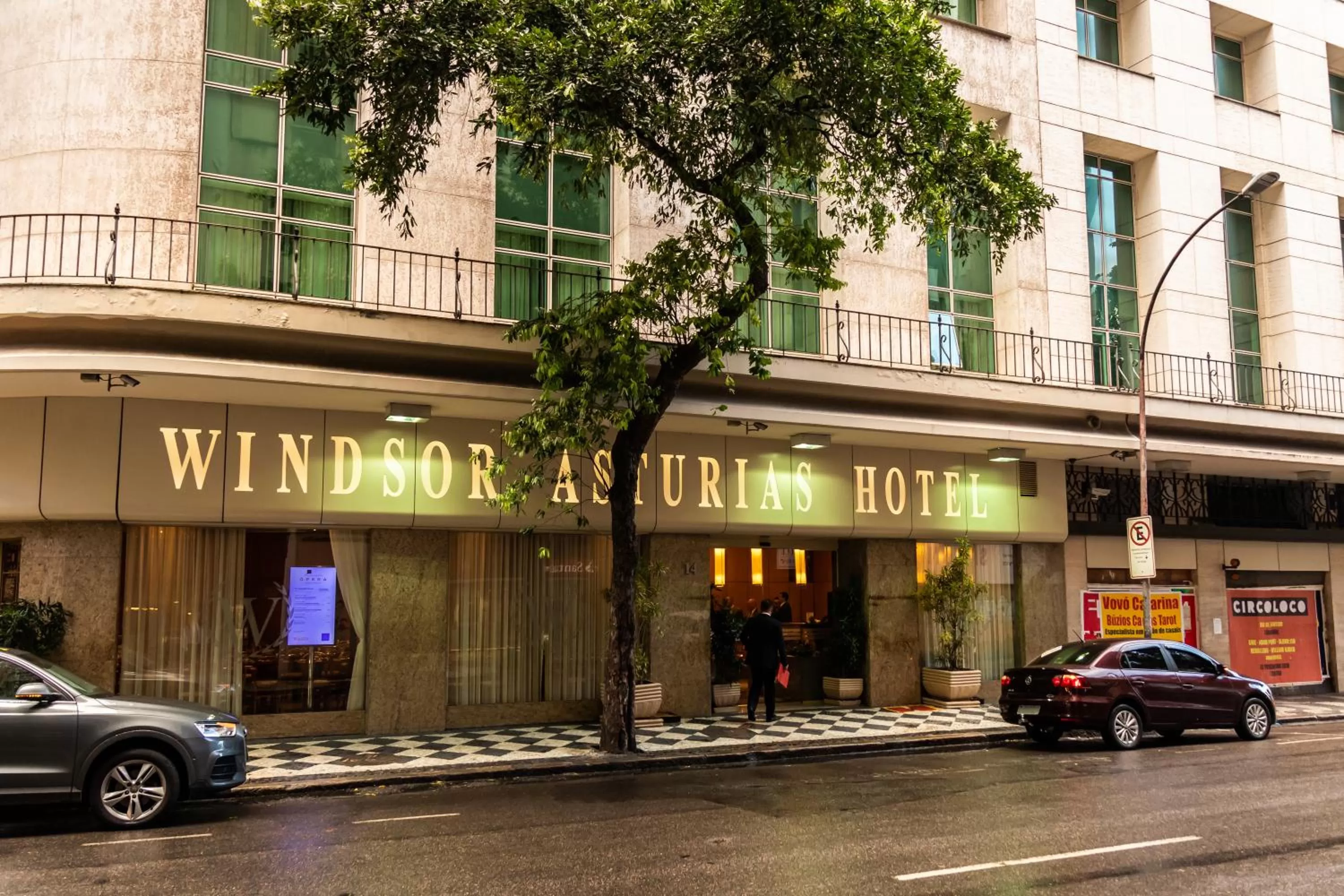 Facade/entrance in Windsor Asturias Hotel