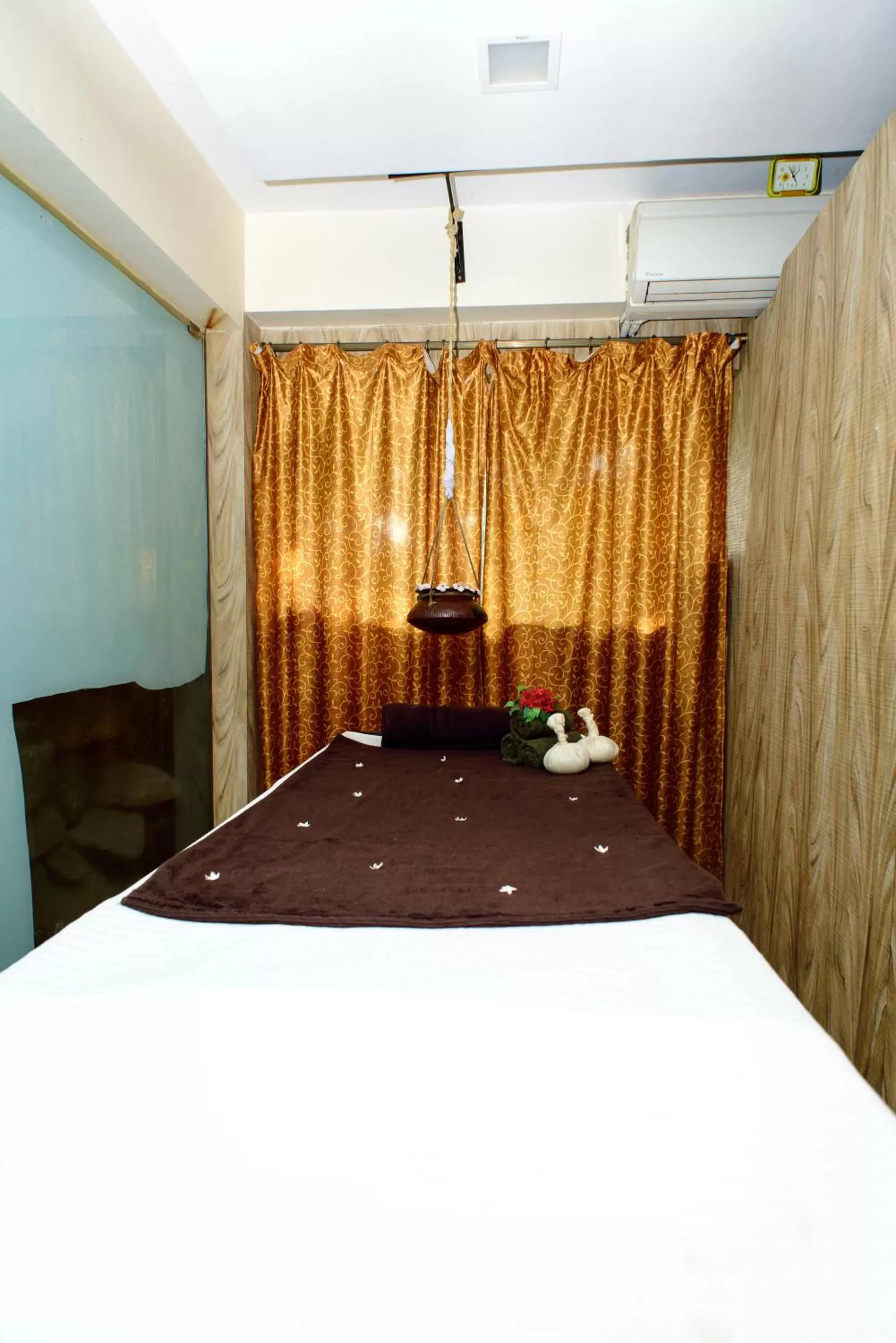 Spa and wellness centre/facilities, Bed in La Grace Resort