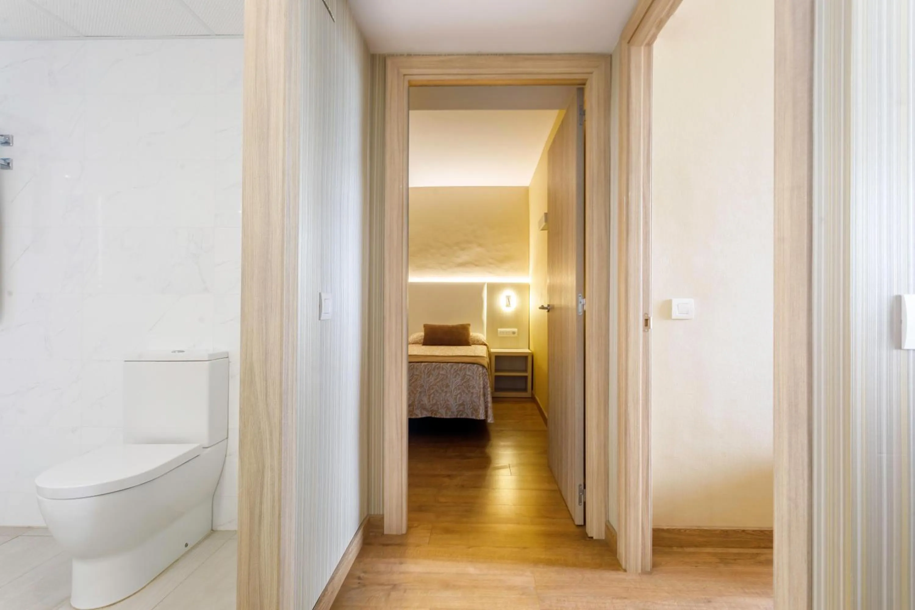 Photo of the whole room, Bed in Hotel Best Maritim