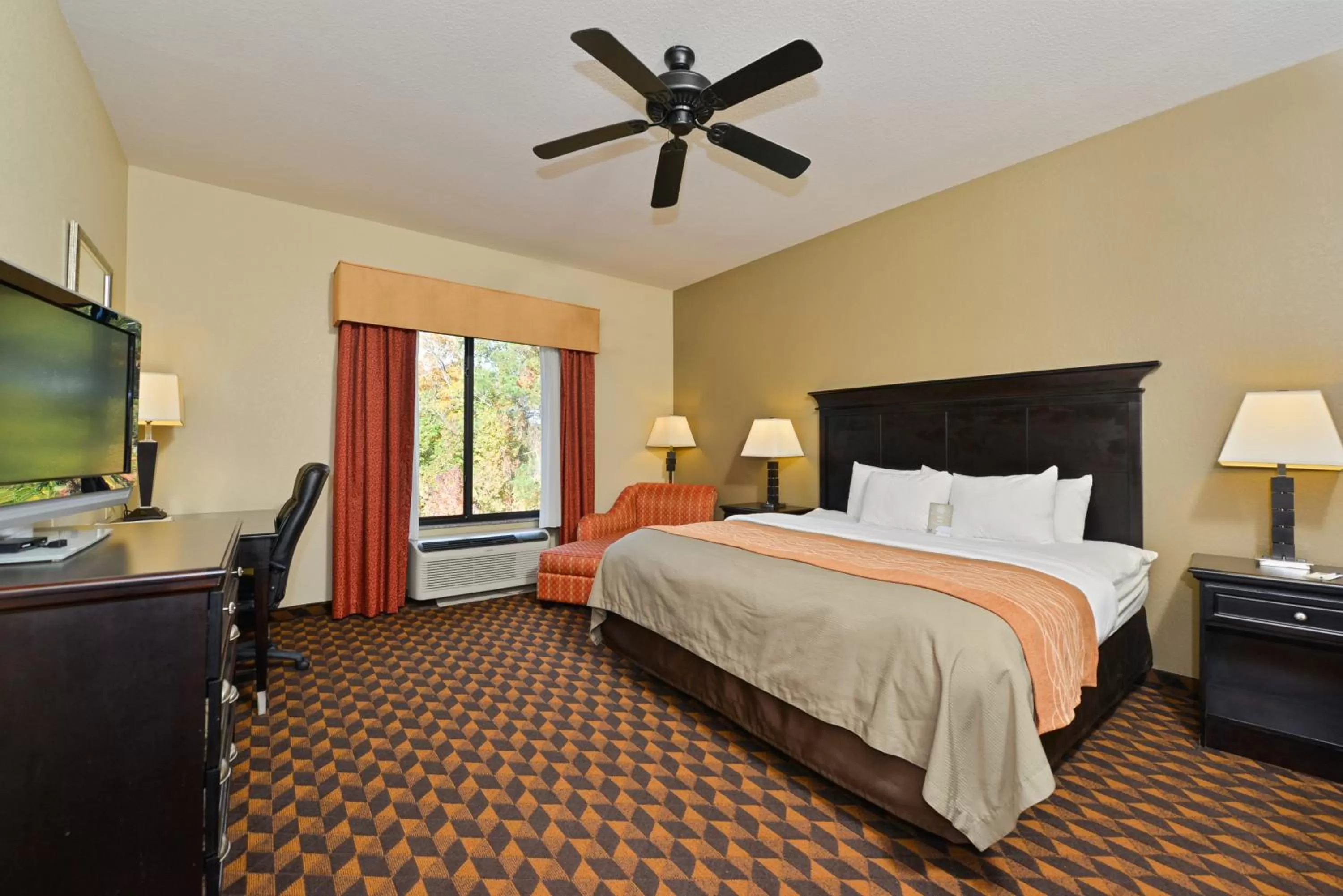 King Room - Non-Smoking in Comfort Inn & Suites Clinton - Jackson West