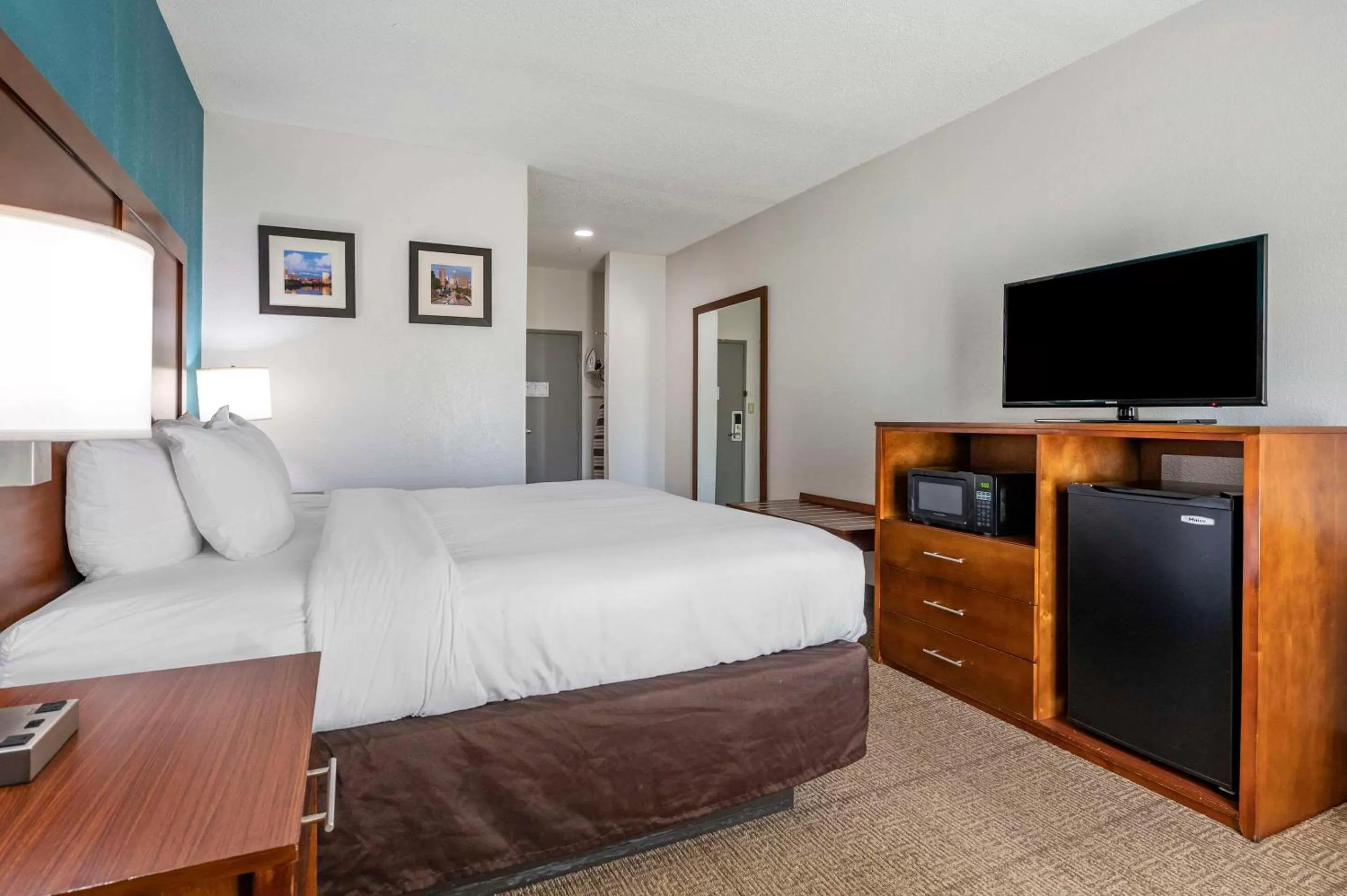 Bedroom, Bed in Comfort Inn Plainfield - Indianapolis Airport