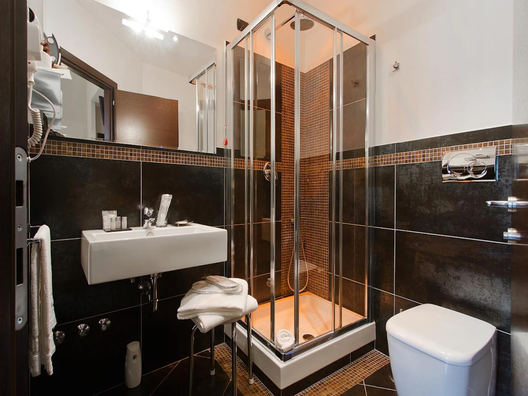 Bathroom in Cenci Bed & Breakfast Fontana di Trevi