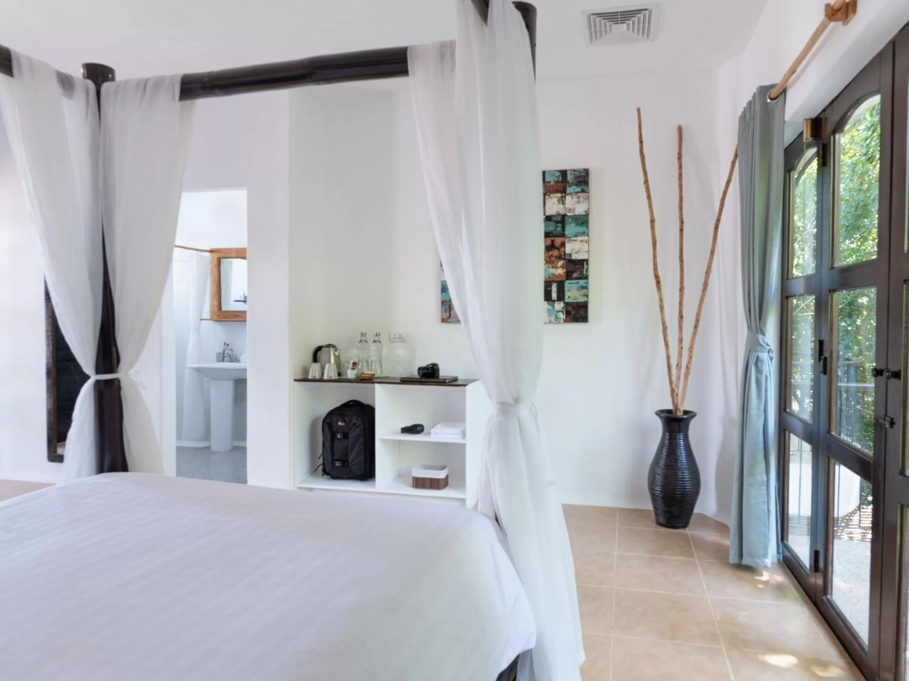 Bedroom, Bed in Granada Beach Resort - Adults Only