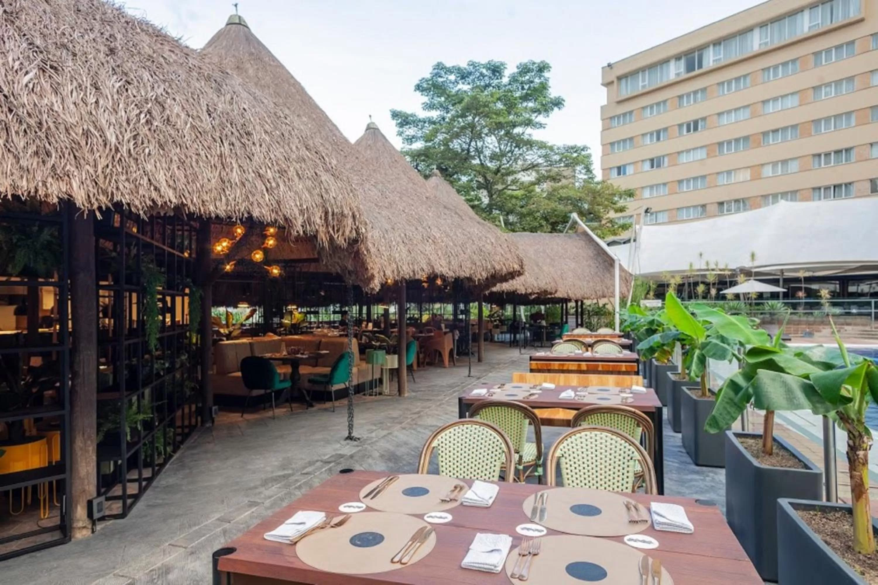 Restaurant/places to eat in InterContinental Medellin - Movich by IHG