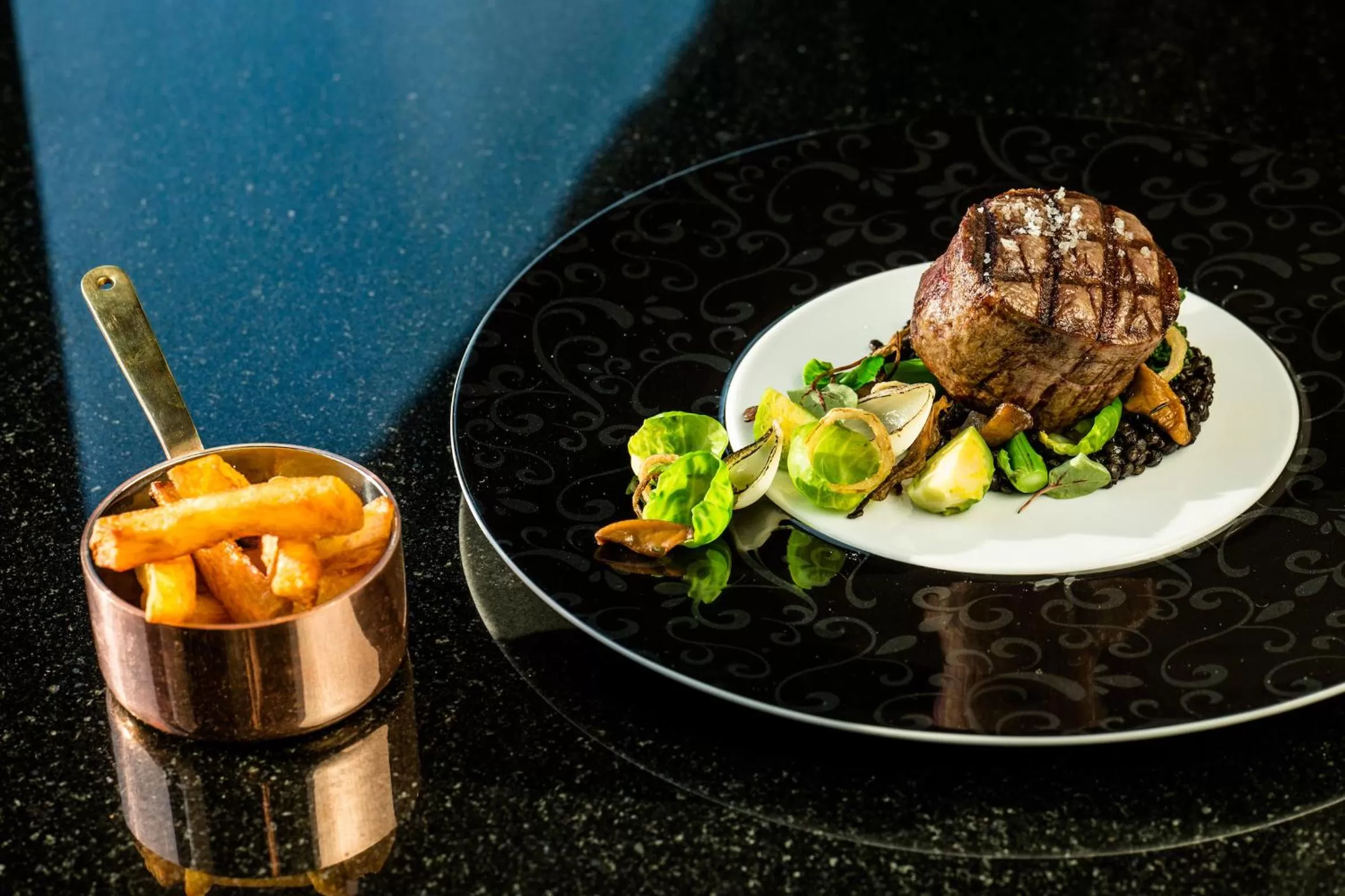 Restaurant/places to eat in Zamek Topacz