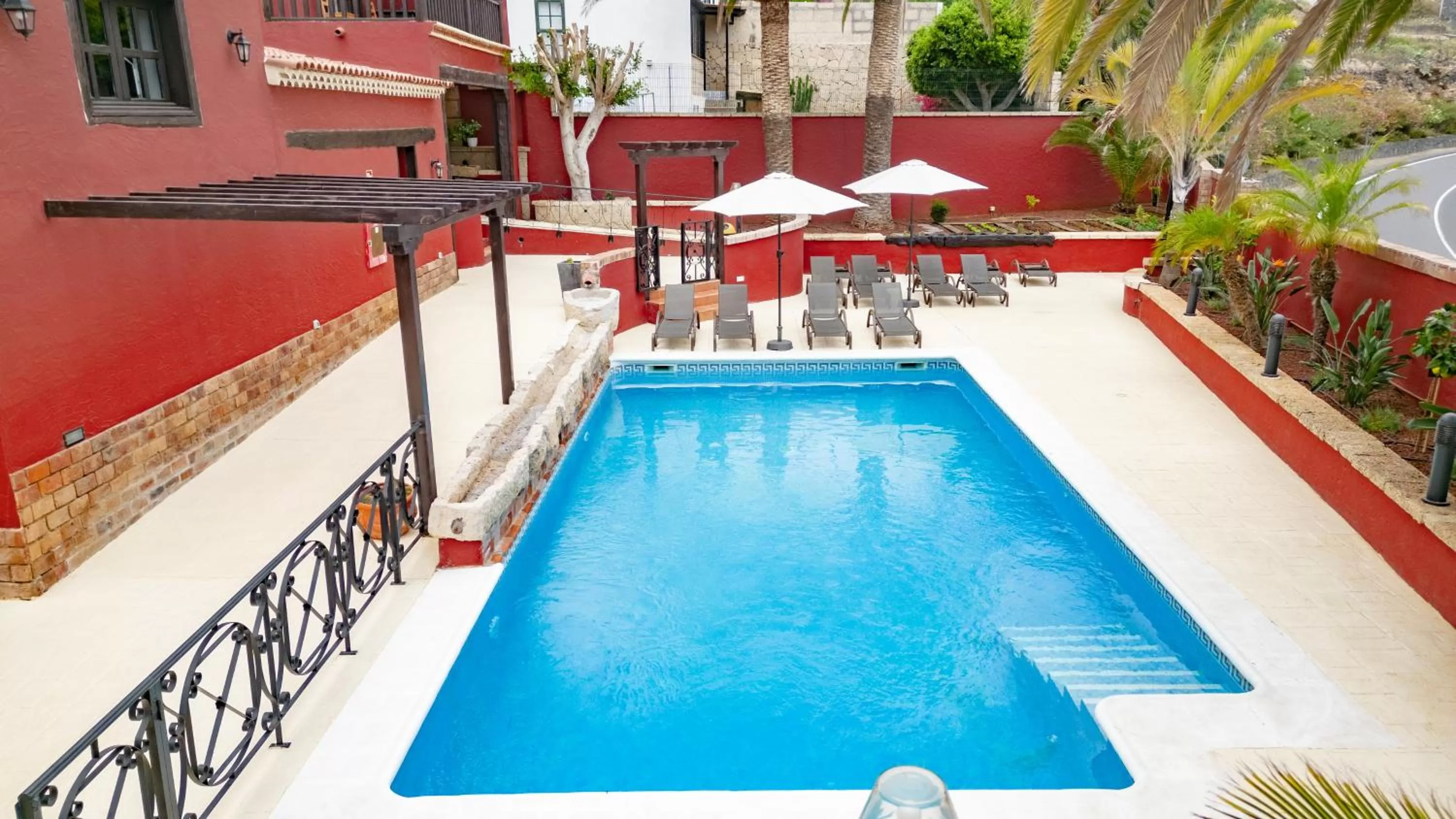 Pool view in Hotel Ecolife Tenerife