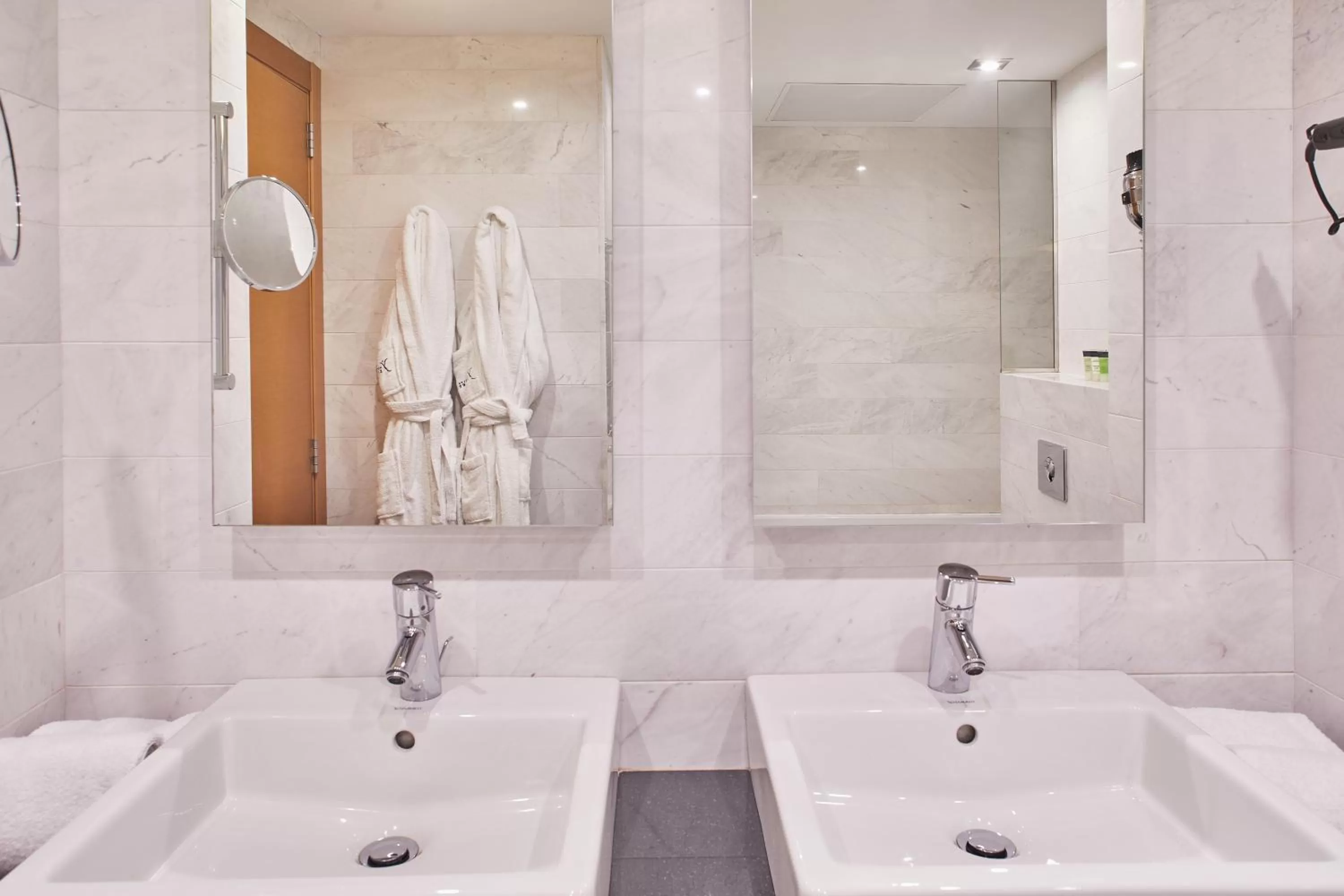 Bathroom in Hotel Silken Indautxu