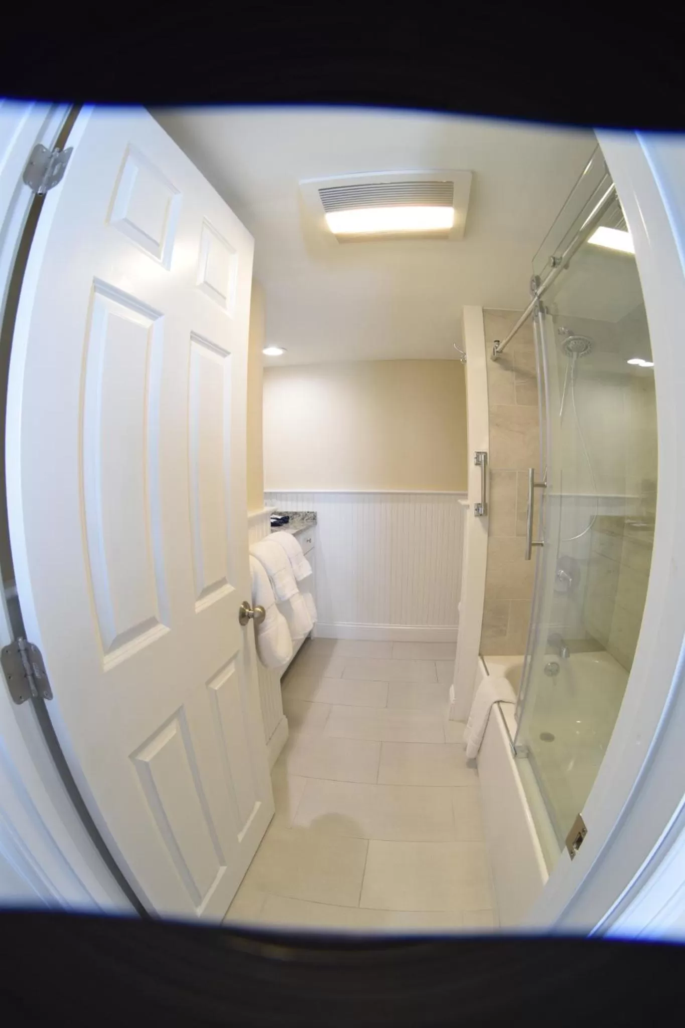 Bathroom in The Inn At Ring's Island