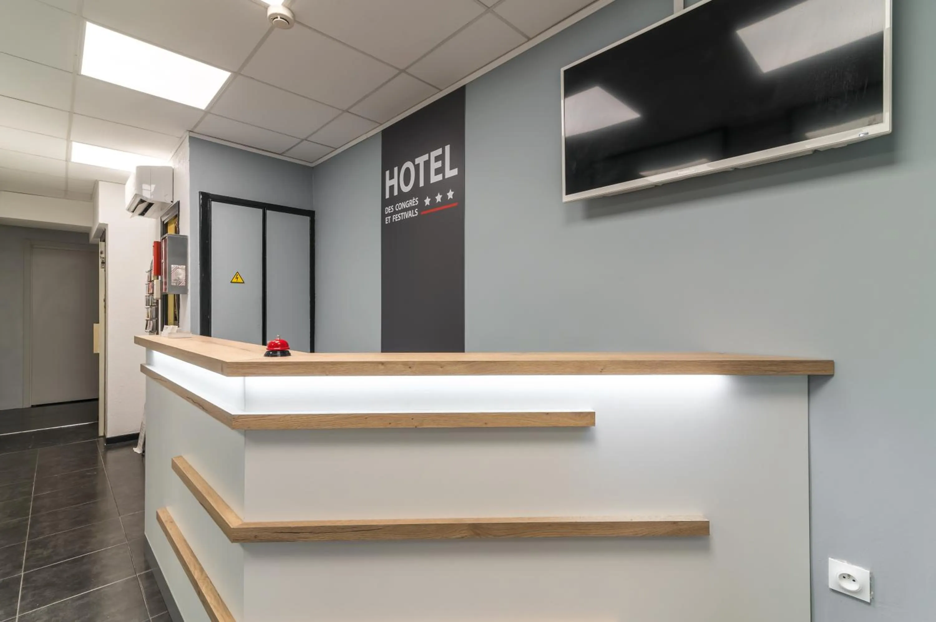 Lobby or reception in Hotel des Congrès et Festivals