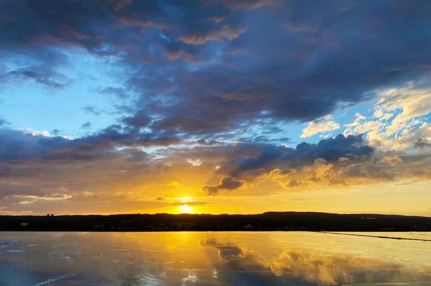 Restaurant/places to eat in FFF Hotel