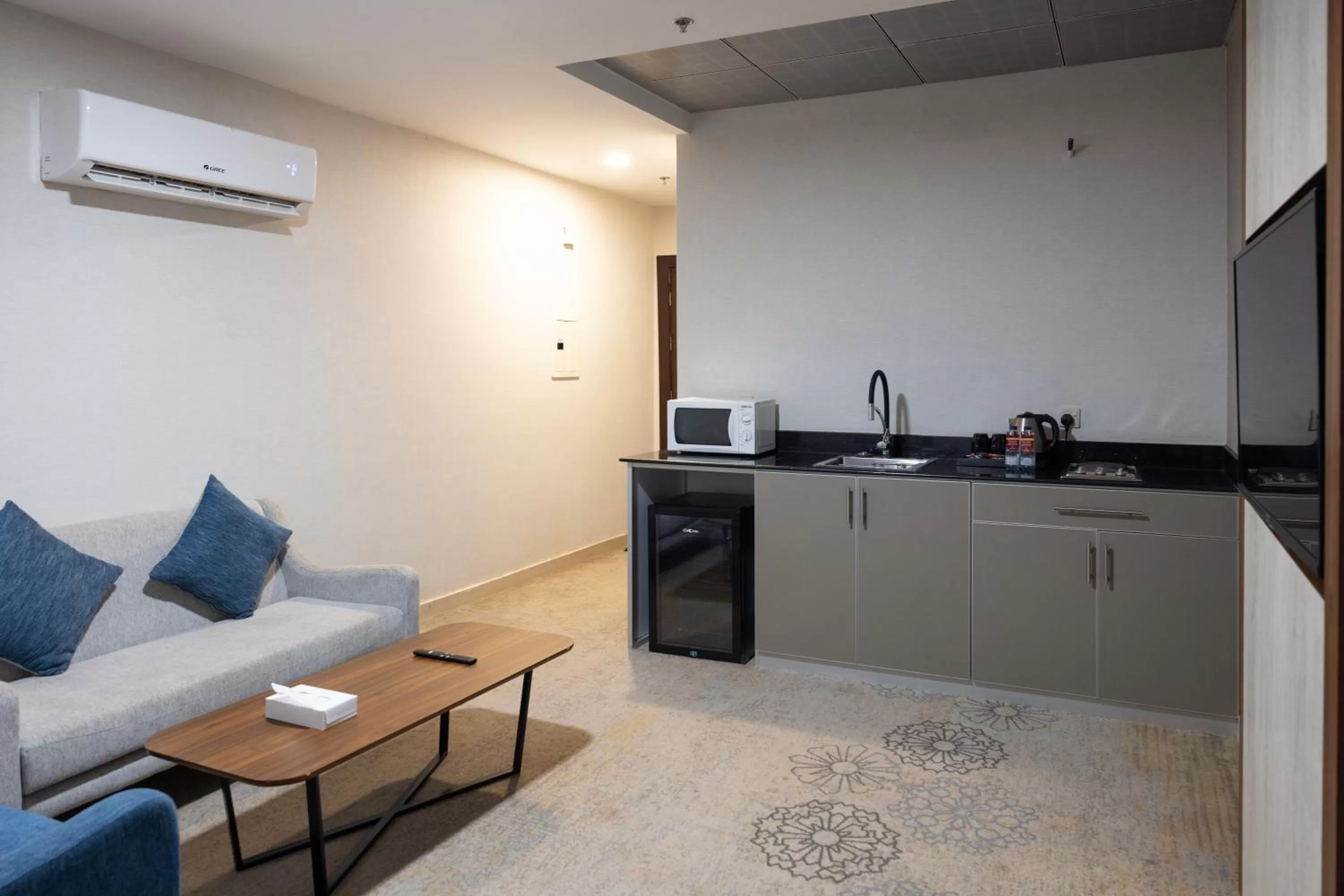 Kitchen or kitchenette in Sweet Home For Serviced Accommodation