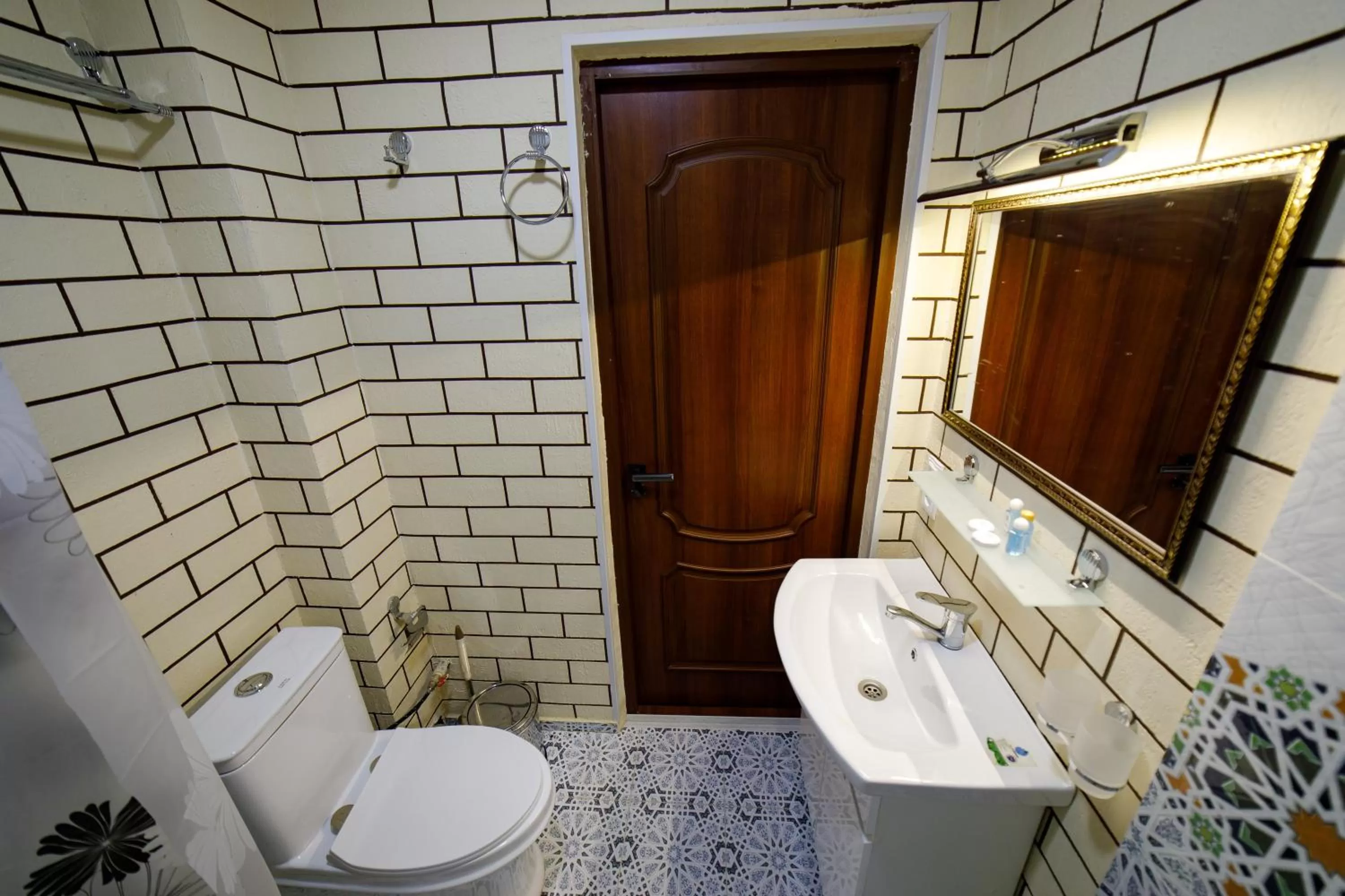 Shower, Bathroom in Khans Palace Hotel