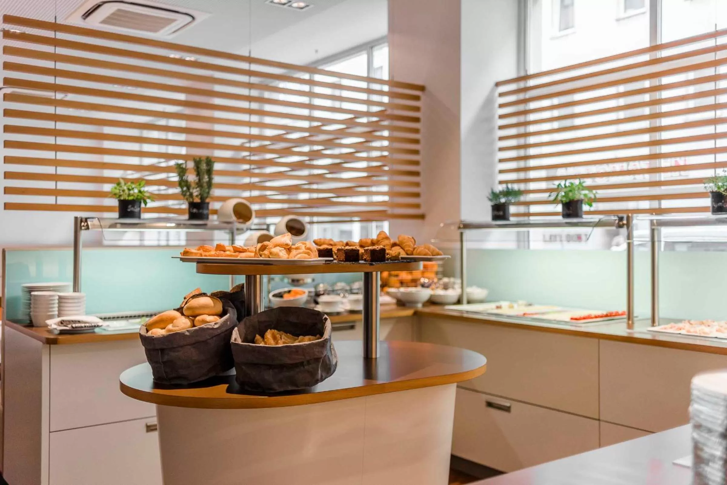 Breakfast in Boutique Hotel Atrium München