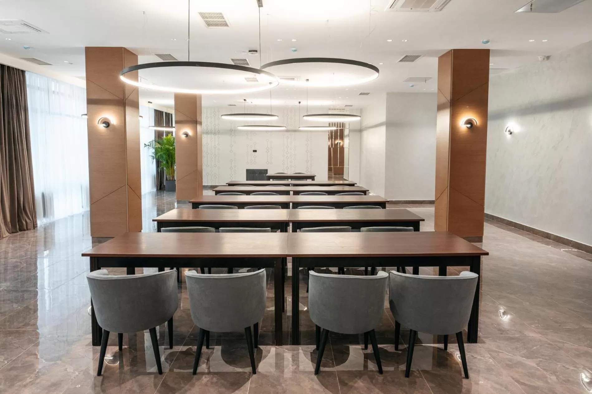 Meeting/conference room in Raavah Aparthotel