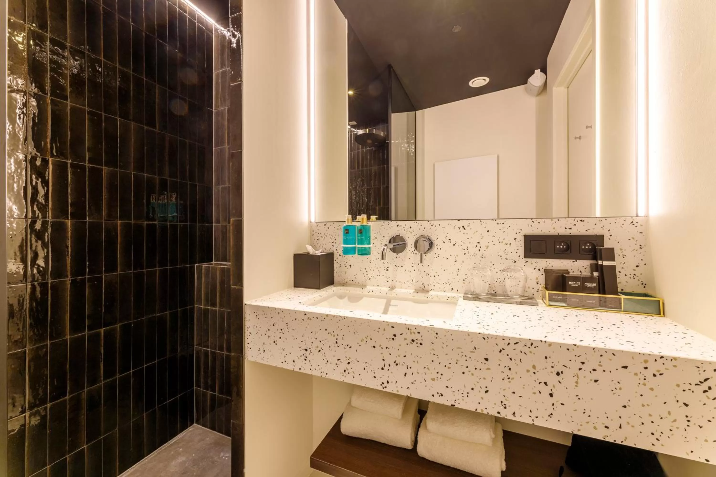 Bathroom in The CORNR Hotel