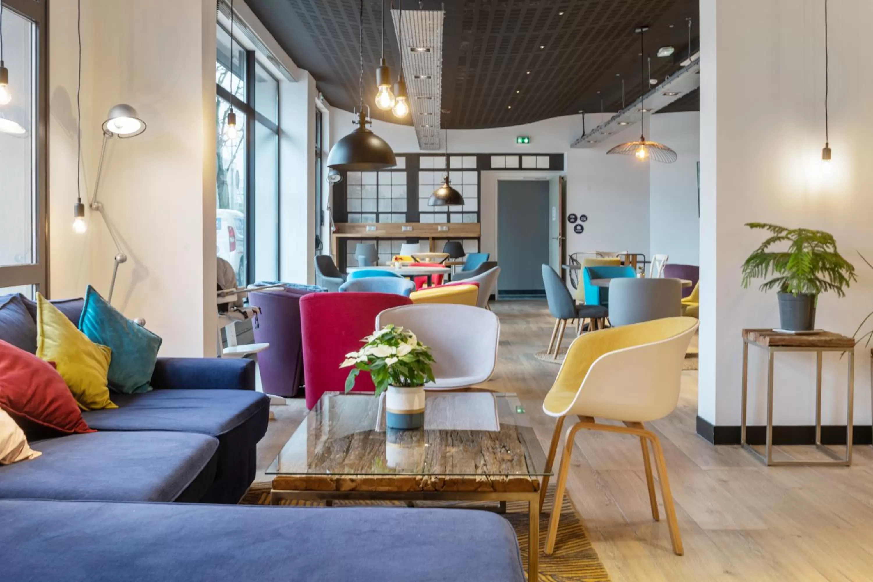 Lobby or reception in Campanile Epinal Centre - Gare