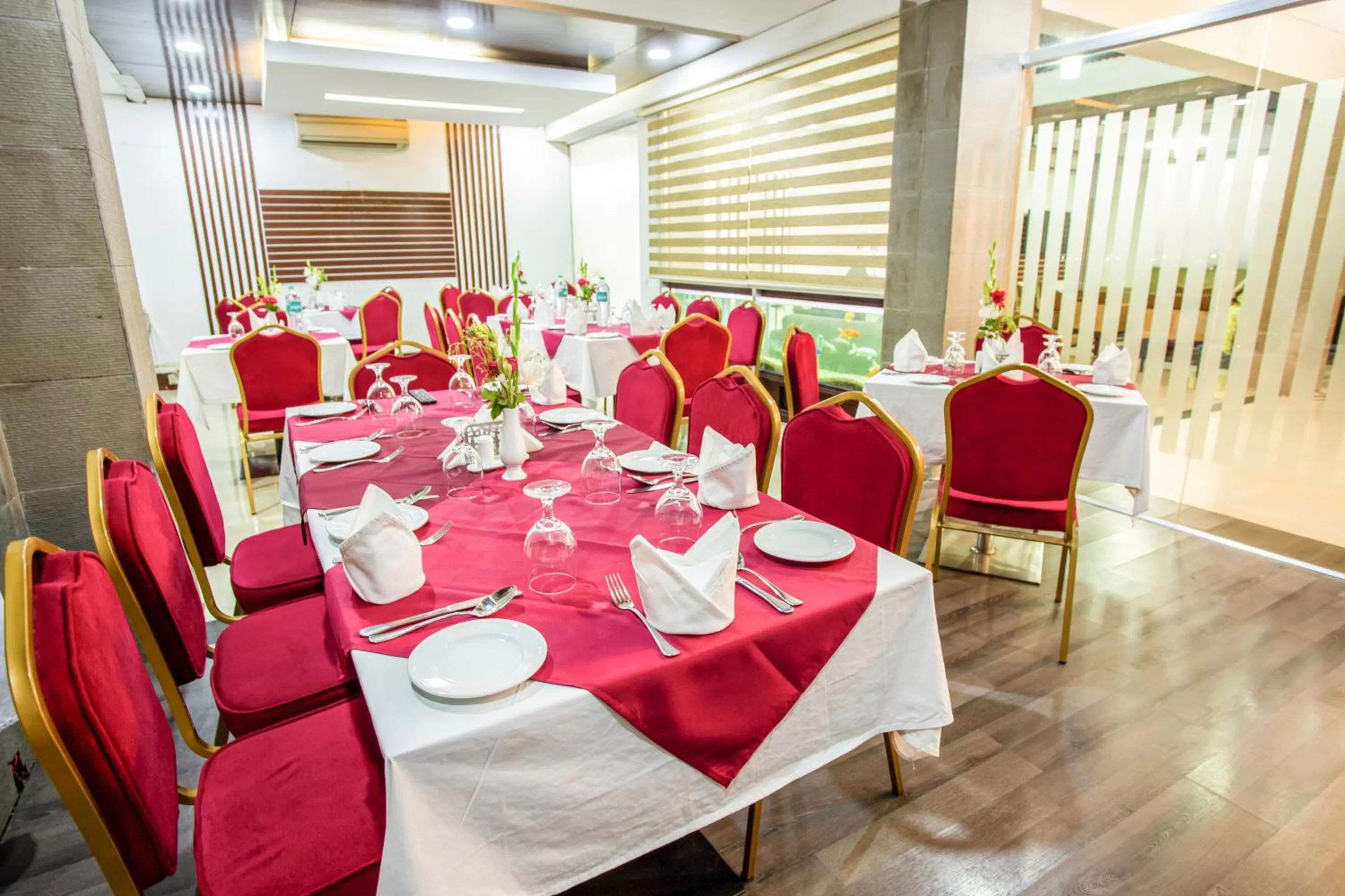 Restaurant/places to eat in Hotel La Villa Western by Sea Pearl Beach Resort & Spa