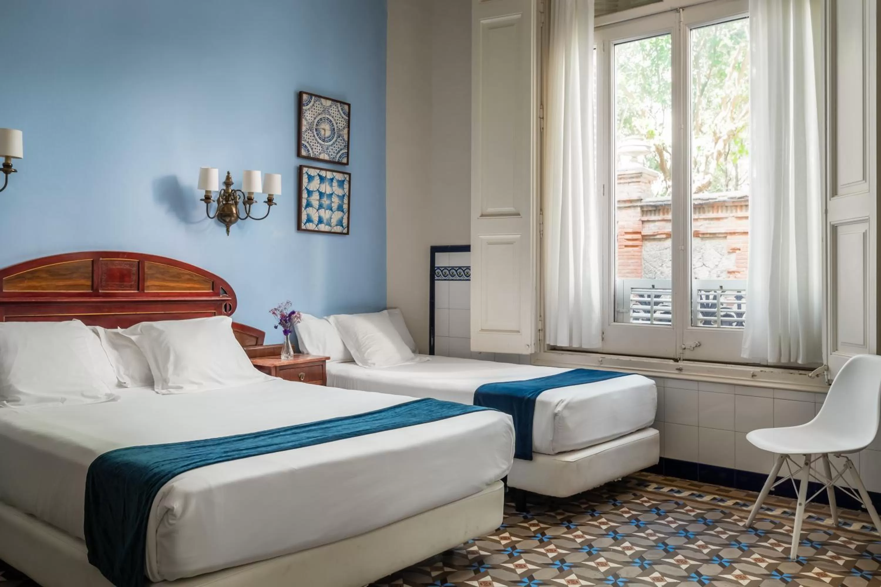 Triple Room (3 Adults) in Hotel Medium Renaixença