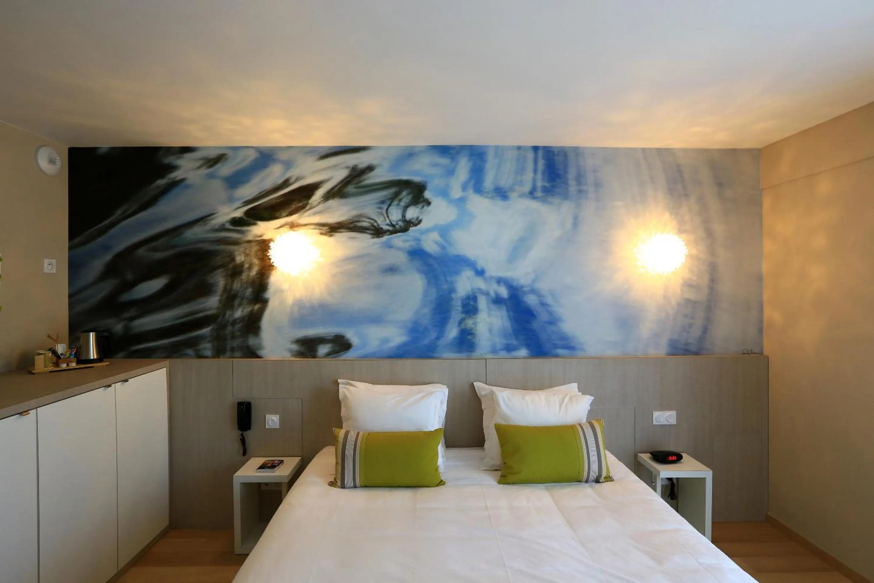 Deluxe Double or Twin Room with River View in Domaine de la Petite Isle - Luberon