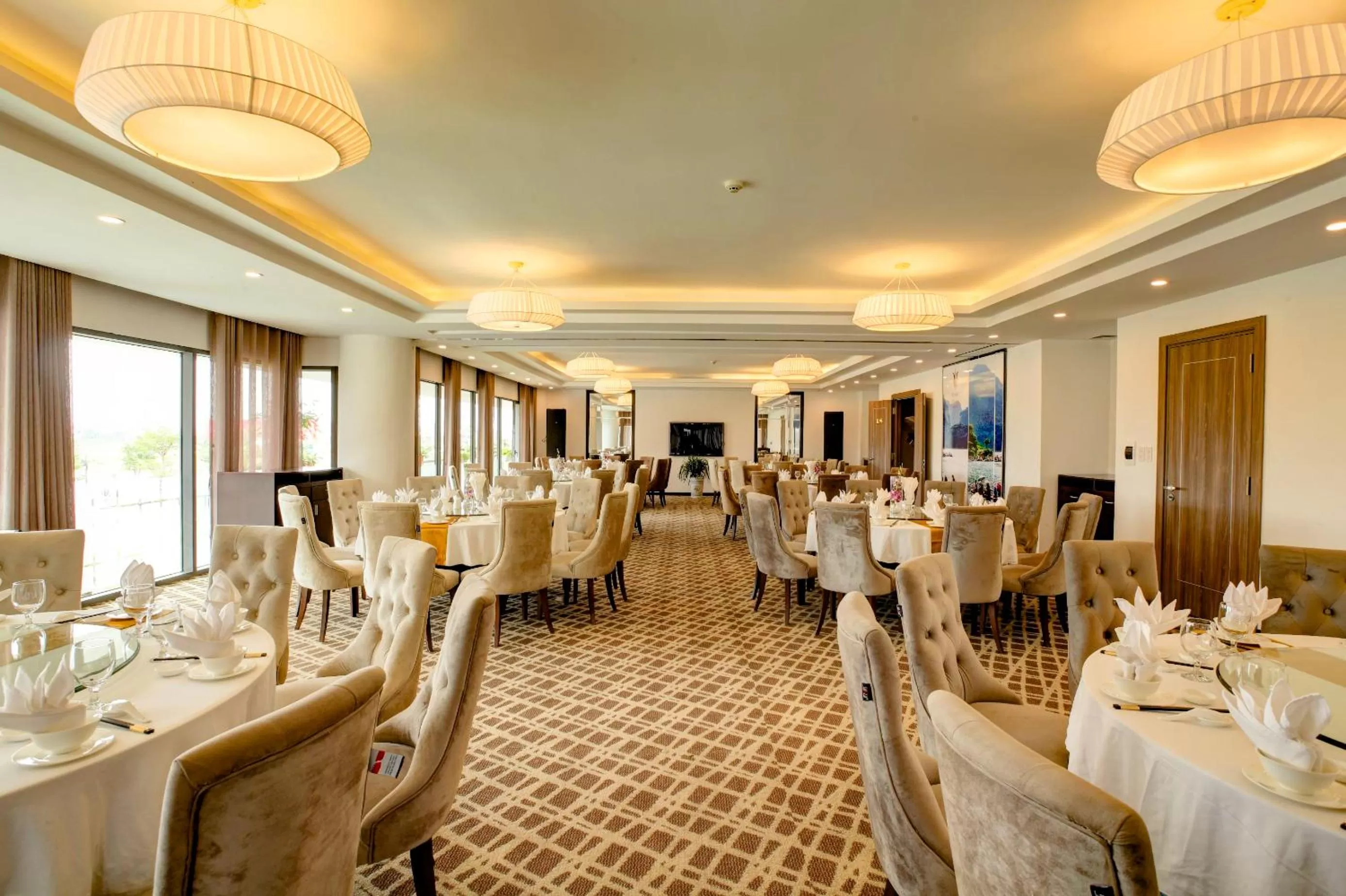 Restaurant/places to eat in The Reed Hotel