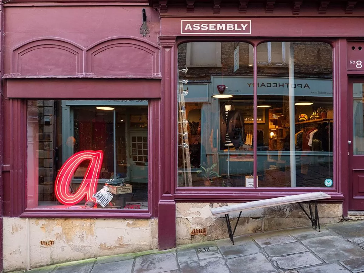 Shopping Area in Bistro Lotte