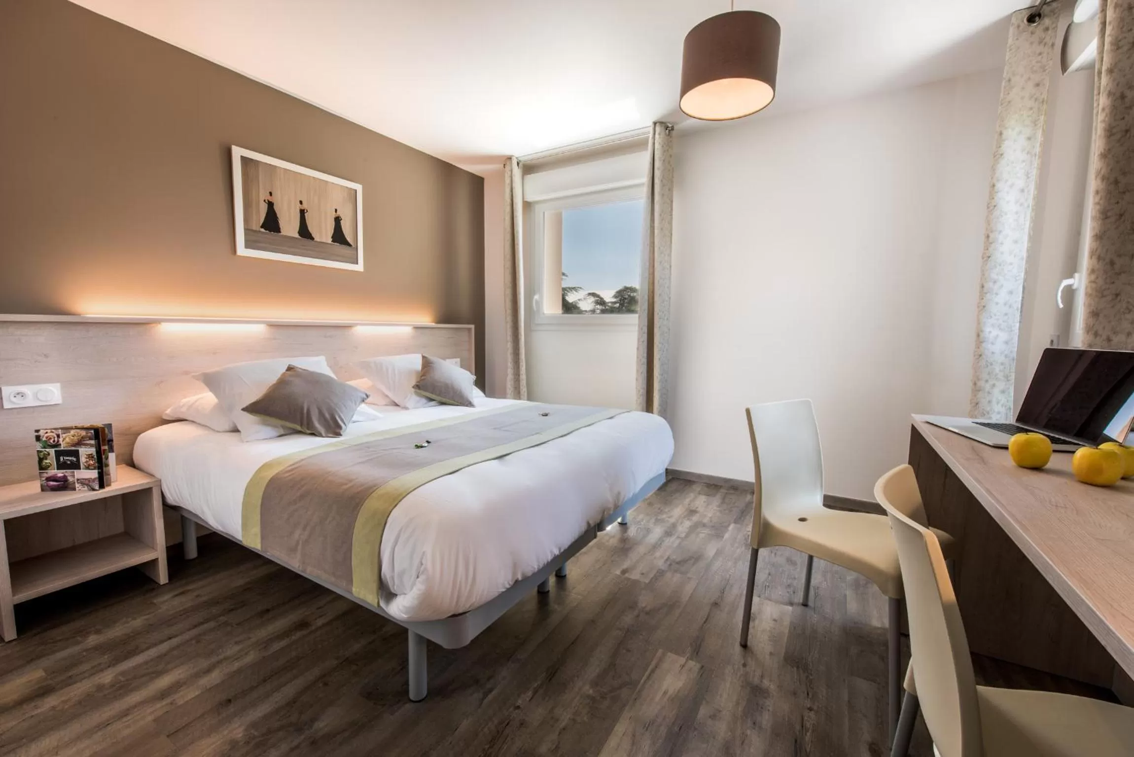 Photo of the whole room, Bed in Hotel du Grand Parc